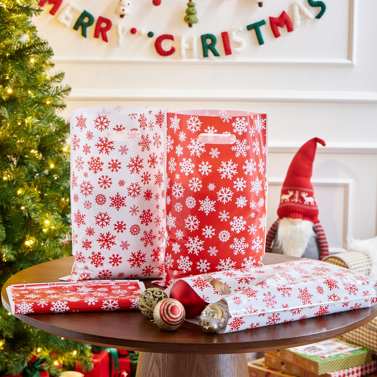 JOYIN 72 PCS Christmas Snowflake Bags for Xmas Holiday Goody Gift, 11" x 16"Christmas Snacks Plastic Shopping Bags with Handles for Present Wrapping, Party Decoration Supplies (Red White)