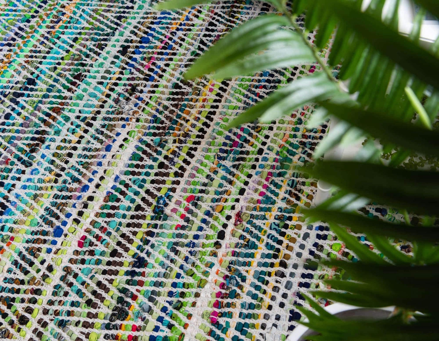 Unique Loom Chindi Chevron Collection Area Rug - Claire (5' 1" x 8' Rectangle, Green/ Ivory)