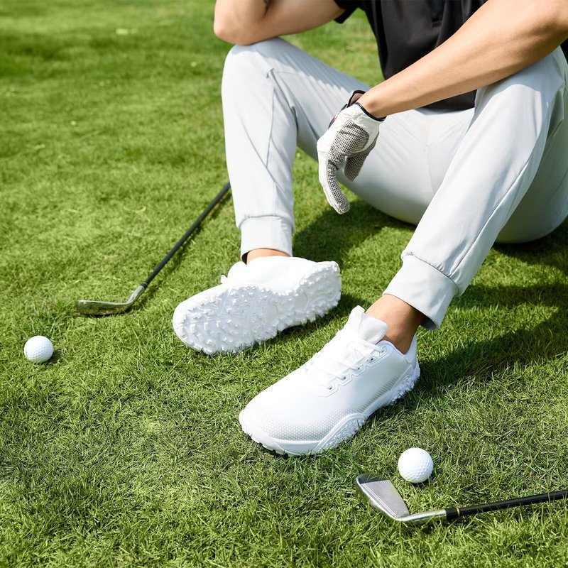 TEOHRW Wide Golf Shoes for Men Spikeless Professional Outdoor Waterproof Golfing Footwears Sneakers with Arch Support White Grey
