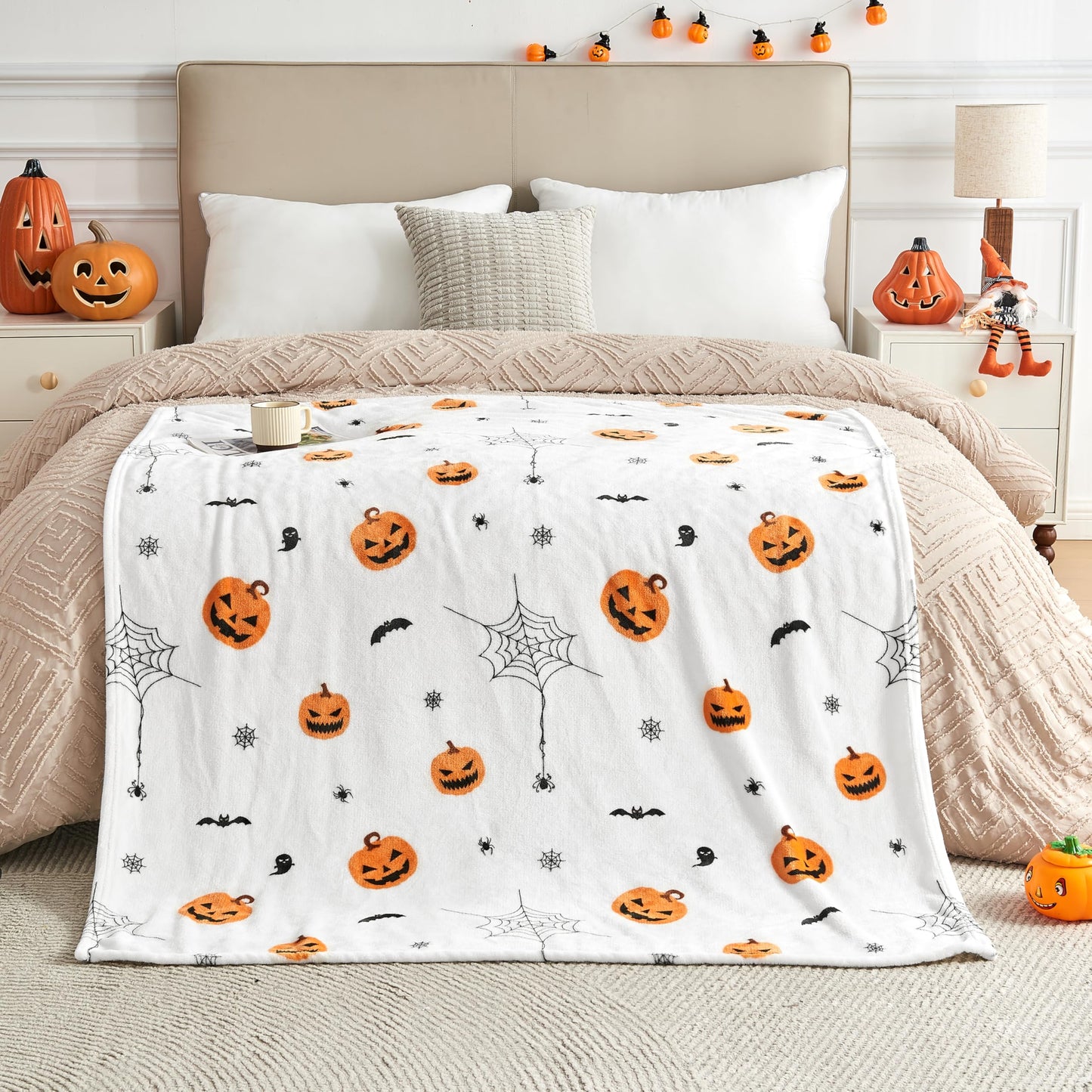 Edenleaf Soft Cozy Halloween Blanket, Spooky Pumpkin Bat Spider Webs Print White Throws for Couch Bed Home Decoration Gifts, Fuzzy Fleece Halloween Throw Blanket for Kids Adults 50"x60" (White)