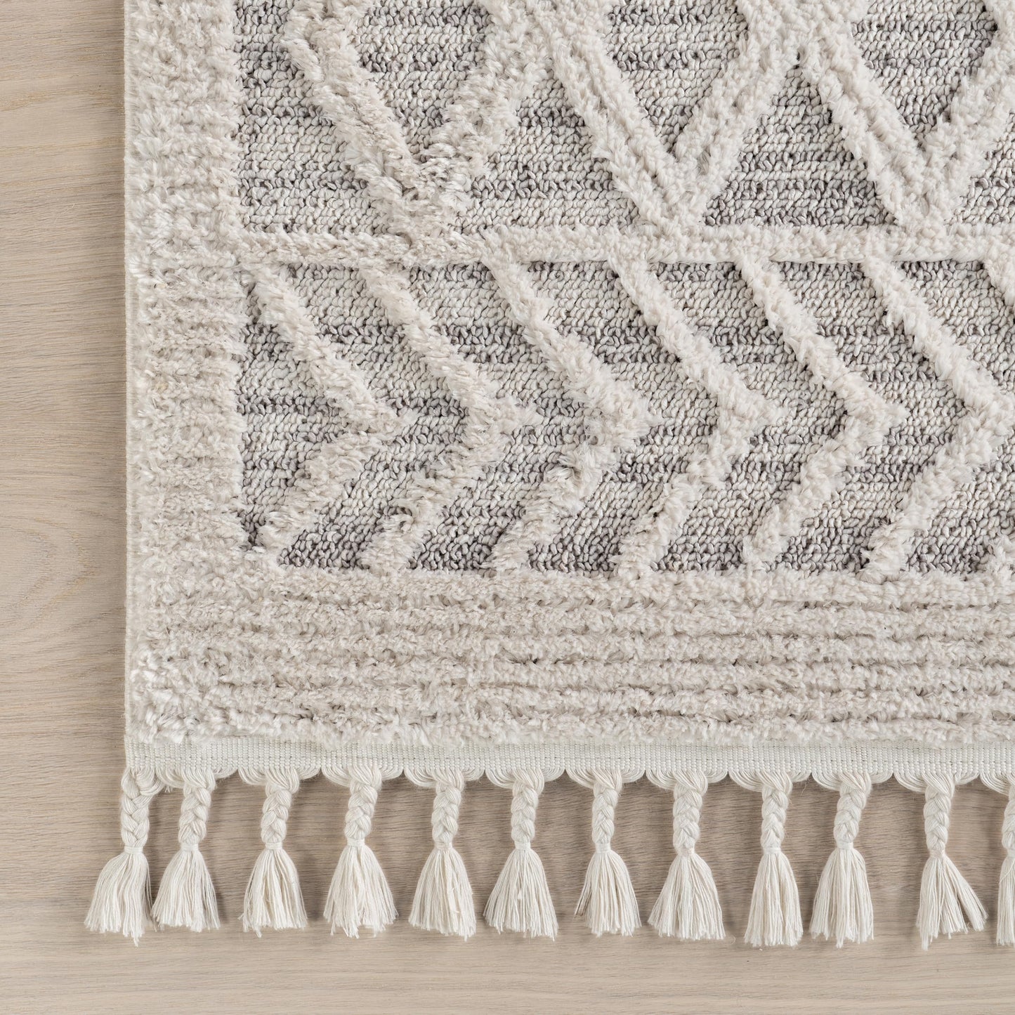 nuLOOM 5x8 Ansley Moroccan Tassel Area Rug, Light Grey, High-Low Textured Bohemian Design, Plush High Pile, Stain Resistant, For Bedroom, Living Room, Hallway, Entryway