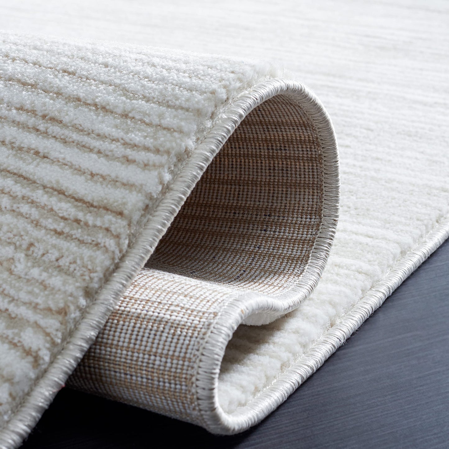 SAFAVIEH Area Rug 4x6 - Vision Collection - Ivory, Modern Ombre Design, Non-Shedding & Easy to Clean, Ideal for Living Room, Bedroom, Dining Space (VSN606J)