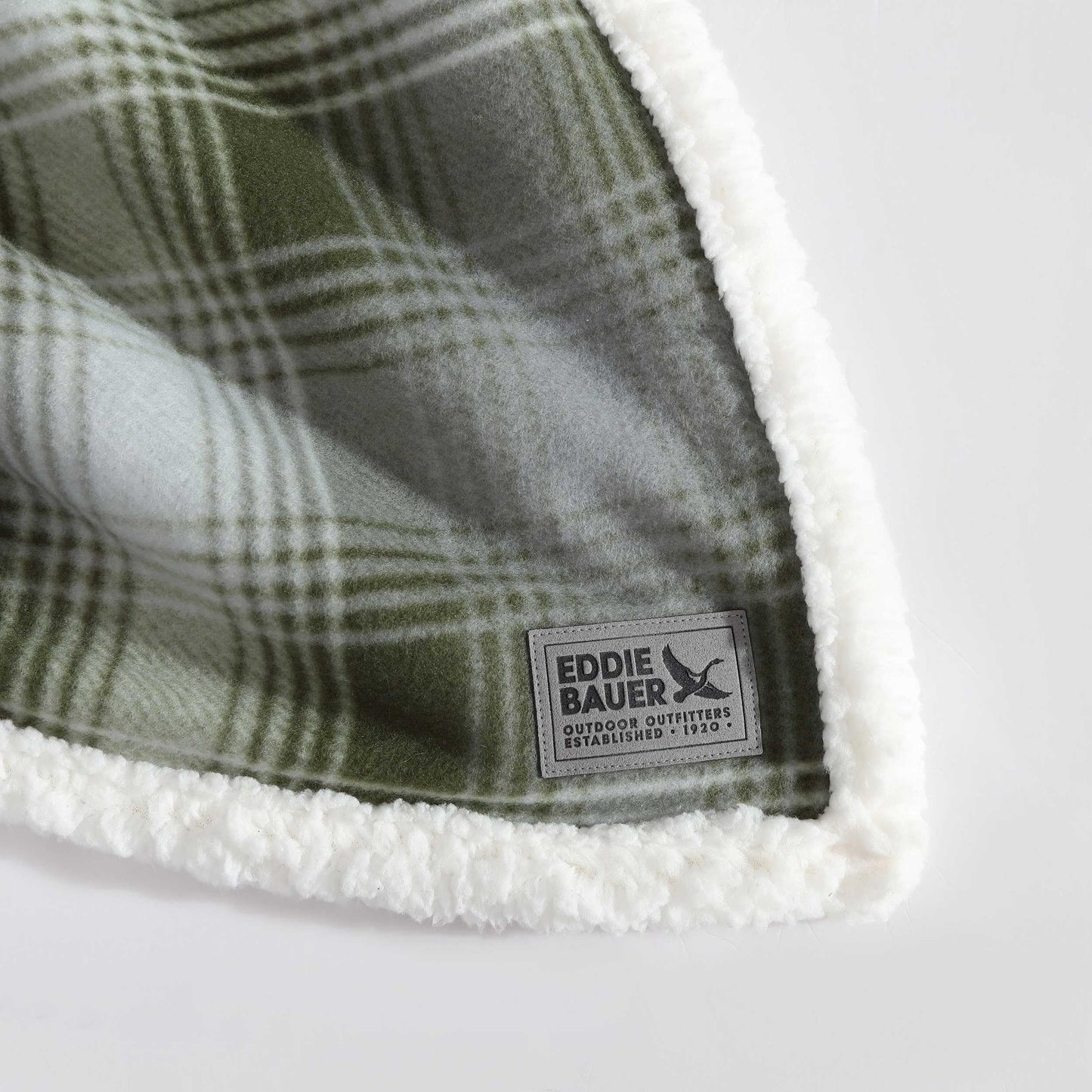 Eddie Bauer - Throw Blanket, Brushed Fleece & Plush Sherpa Soft Blanket, Throw Blanket for Couch & Bed (Nordic Plaid Green, 50" x 70")