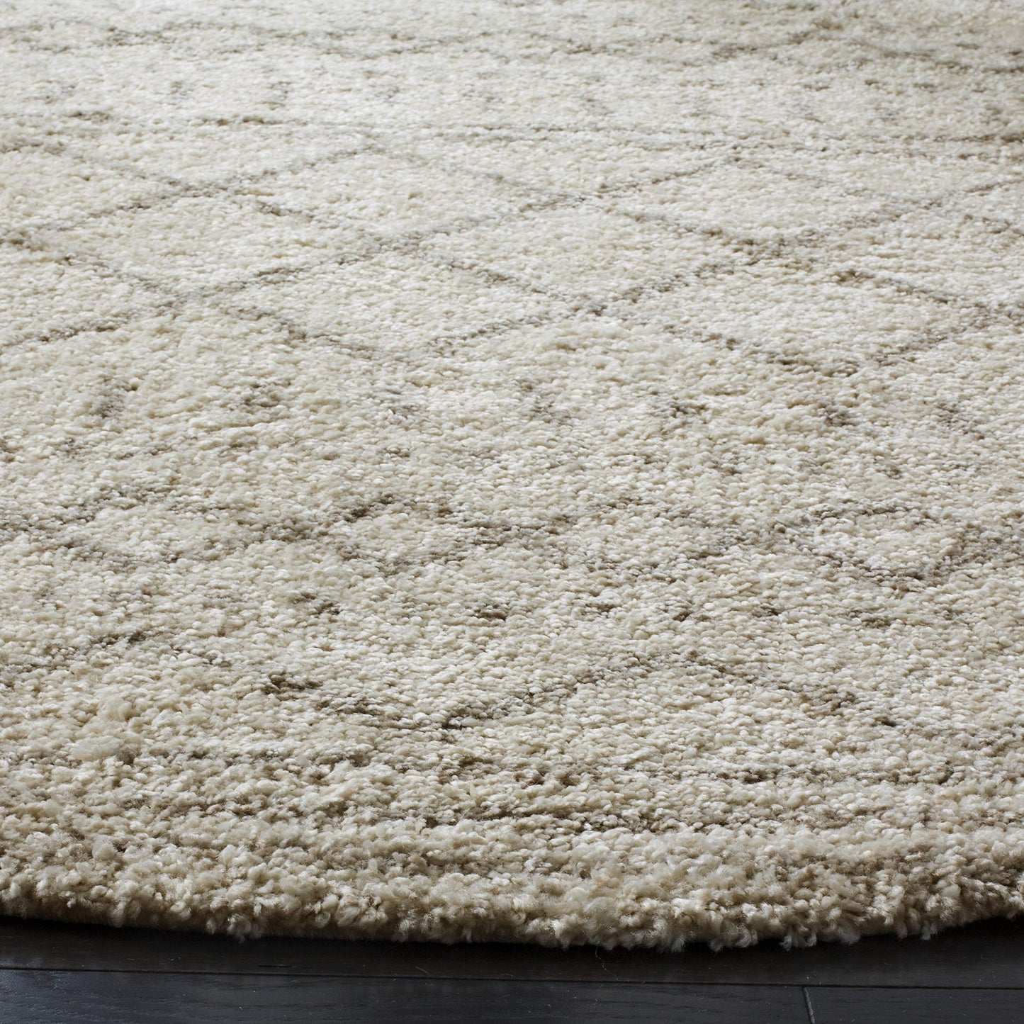 SAFAVIEH Arizona Shag Collection Area Rug - 9' Square, Ivory & Beige, Moroccan Boho Design, Non-Shedding & Easy to Clean, Ideal for Living Room, Bedroom, Dining Space (ASG741A)