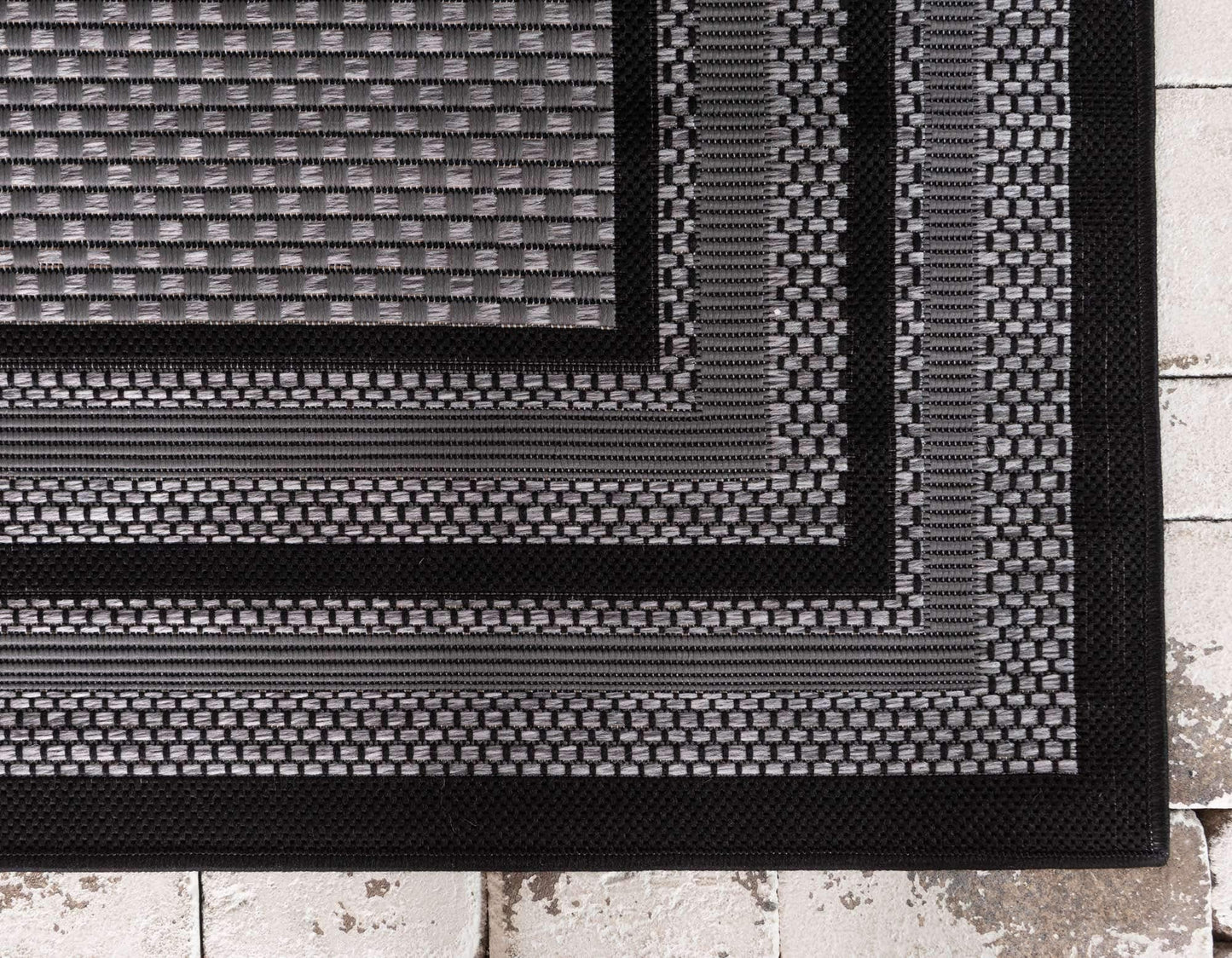 Unique Loom Outdoor Border Collection Area Rug - Multi Border (4' x 6' Rectangle, Gray/ Black)