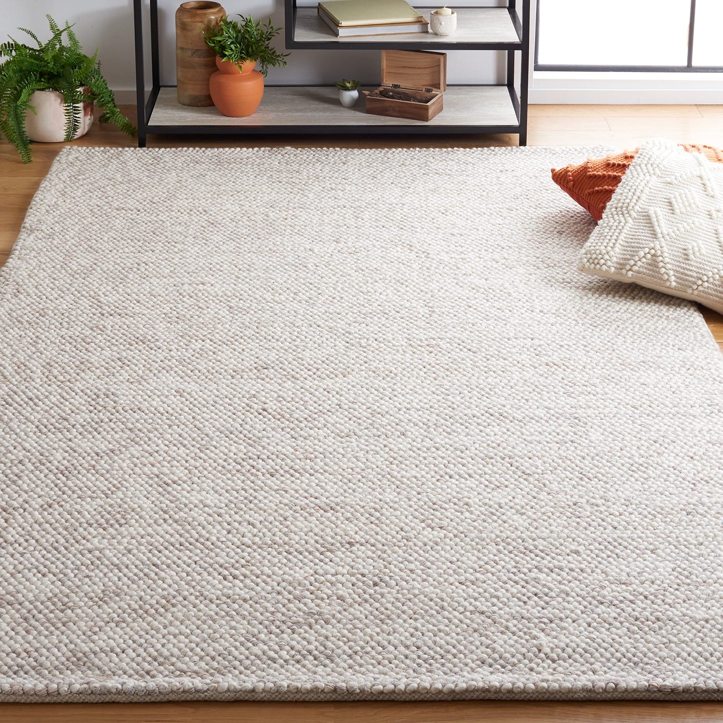 SAFAVIEH Area Rug 5x8 - Natura Collection - Beige & Ivory, Handmade Wool Blend, Raised Textured Pile, Ideal for Living Room, Bedroom, Dining Space (NAT182B)