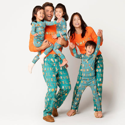 Amazon Essentials Disney | Marvel | Star Wars Women's Flannel Pajama Sleep Sets, Festive Marvel, Small