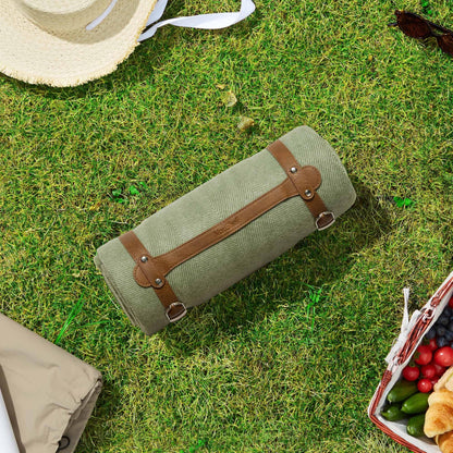 VonShef Picnic Blanket, Green Herringbone Outdoor Rug with Waterproof Backing, 6 Person Weatherproof Picnic Mat with Faux Leather Handle, Water Resistant Camping Accessories, 147x180cm
