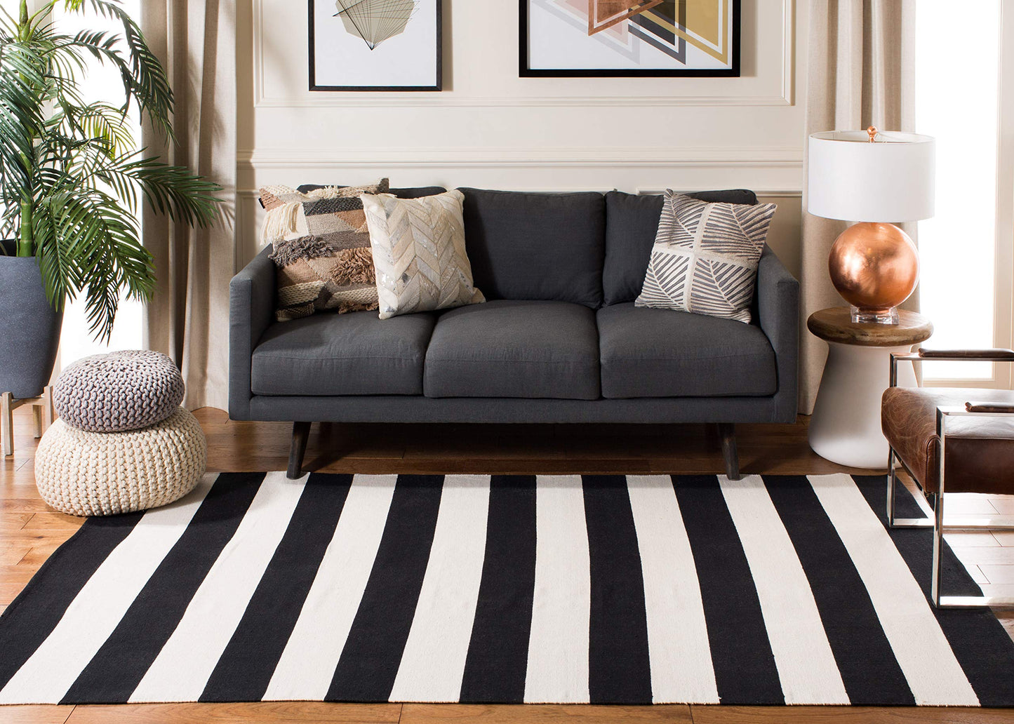 SAFAVIEH Montauk Collection Area Rug - 6' x 9', Black & Ivory, Handmade Flatweave Cotton, Woven Texture, Farmhouse Stripe Pattern, Ideal for Living Room, Bedroom, Dining Space (MTK712D)