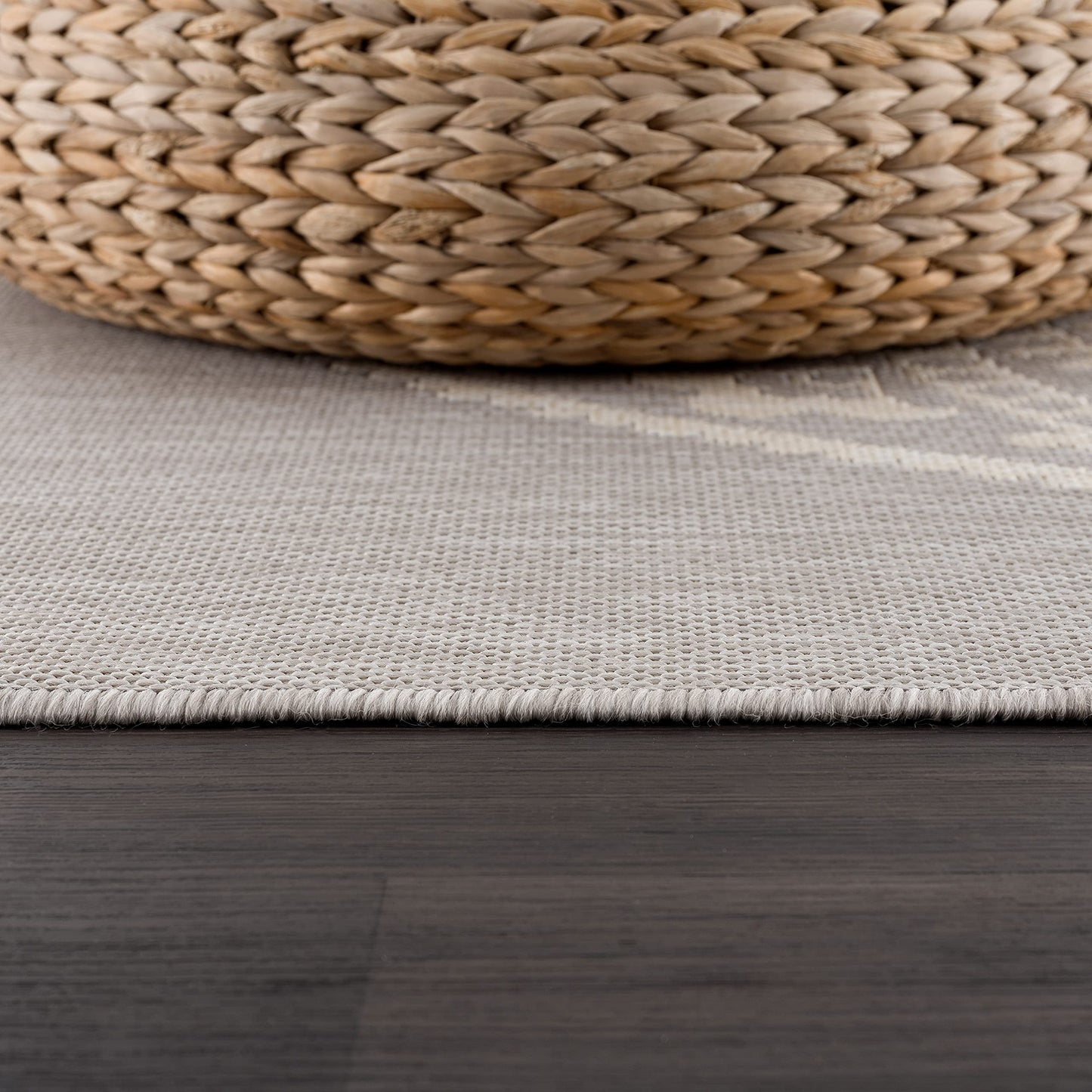 CAMILSON Outdoor Rug 5x7 Modern Area Rugs for Indoor and Outdoor Patios and Porches - Waterproof, Washable, Non-Shedding, Easy-to-Clean Outside Carpet (5 x 7, Medallion - Grey/White)