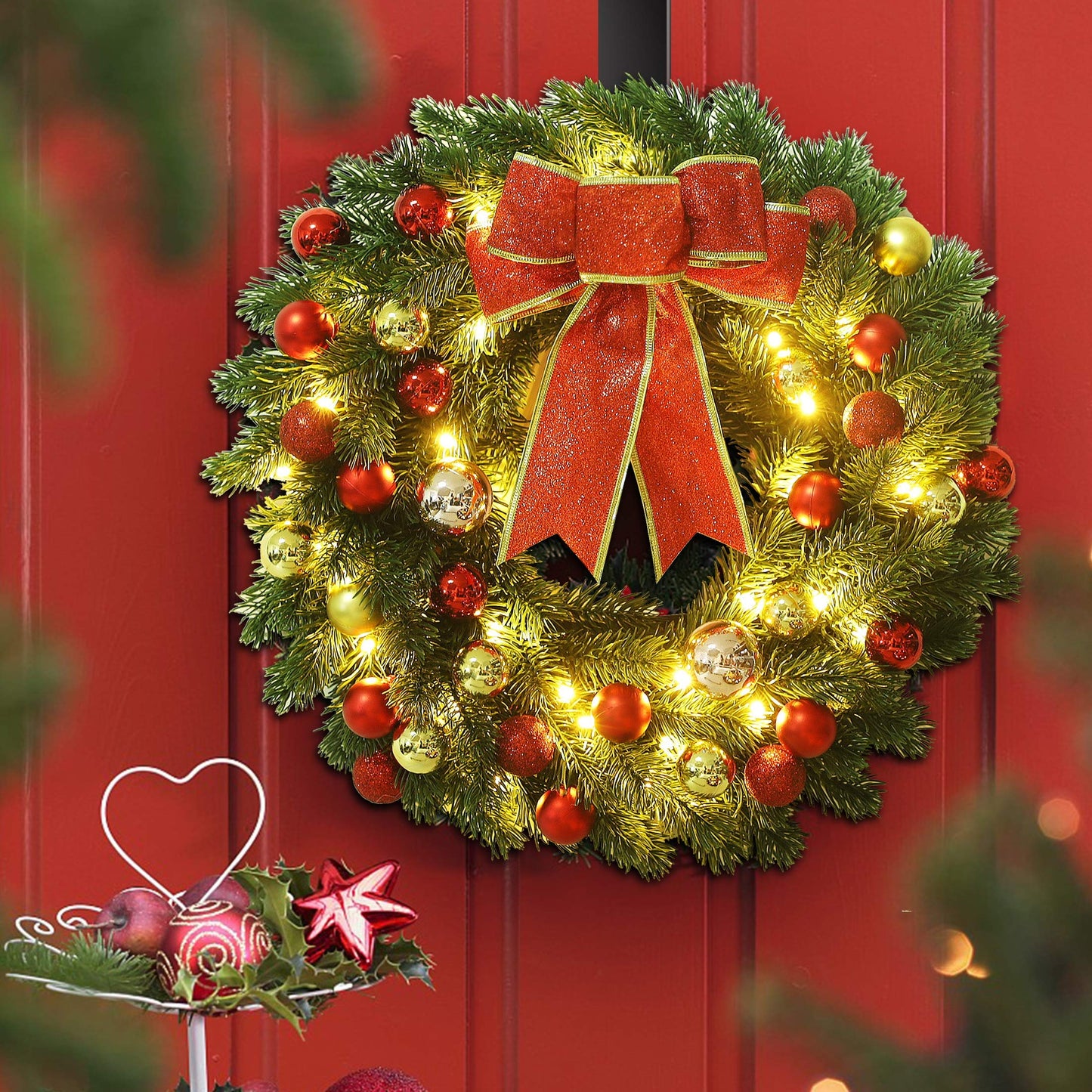 Lulu Home 16 Inch Pre-lit Christmas Wreath with Hook, Battery Operated Christmas Wreath Decorative Christmas Balls Hanging Ornament, Artificial Door Wreath 40 Clear LED Lights