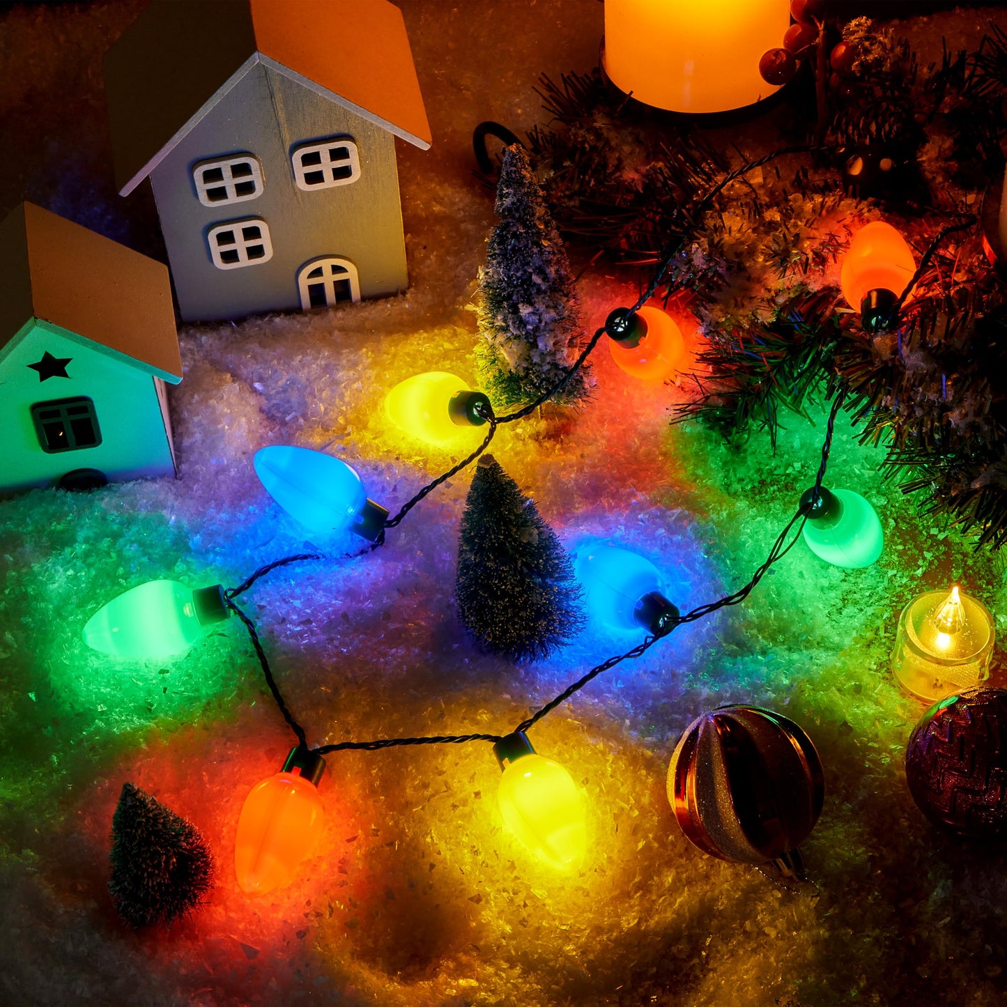 JOYIN 1 Pack Christmas Necklace LED Light Up Necklace 9 Bulbs 6 Modes LED Holiday Costume Accessories for Christmas Xmas Party Favor Party Supply