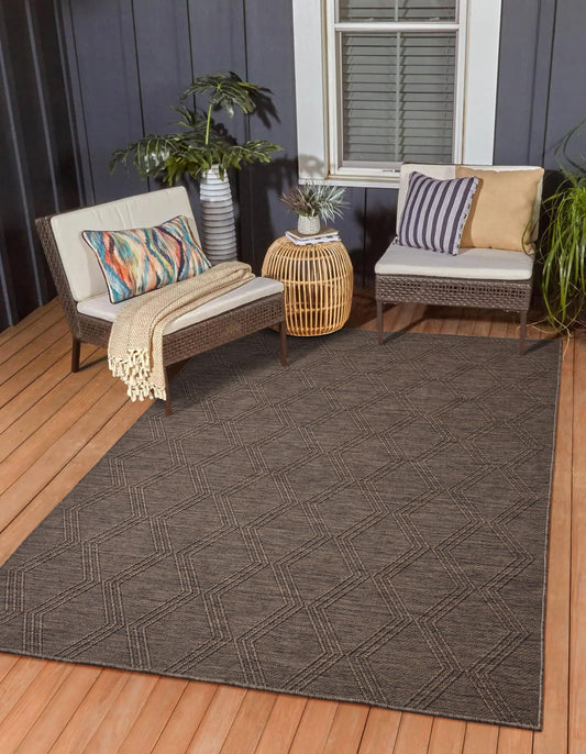 RUGGERRUGS Darla Textured Foldable Indoor Outdoor Rug, 8x10, Weather Resistant, Easy Clean, UV Resistant, Lightweight Contemporary Geometric Patio Carpet for Porch, Deck, Living Room (8'x10', Brown)