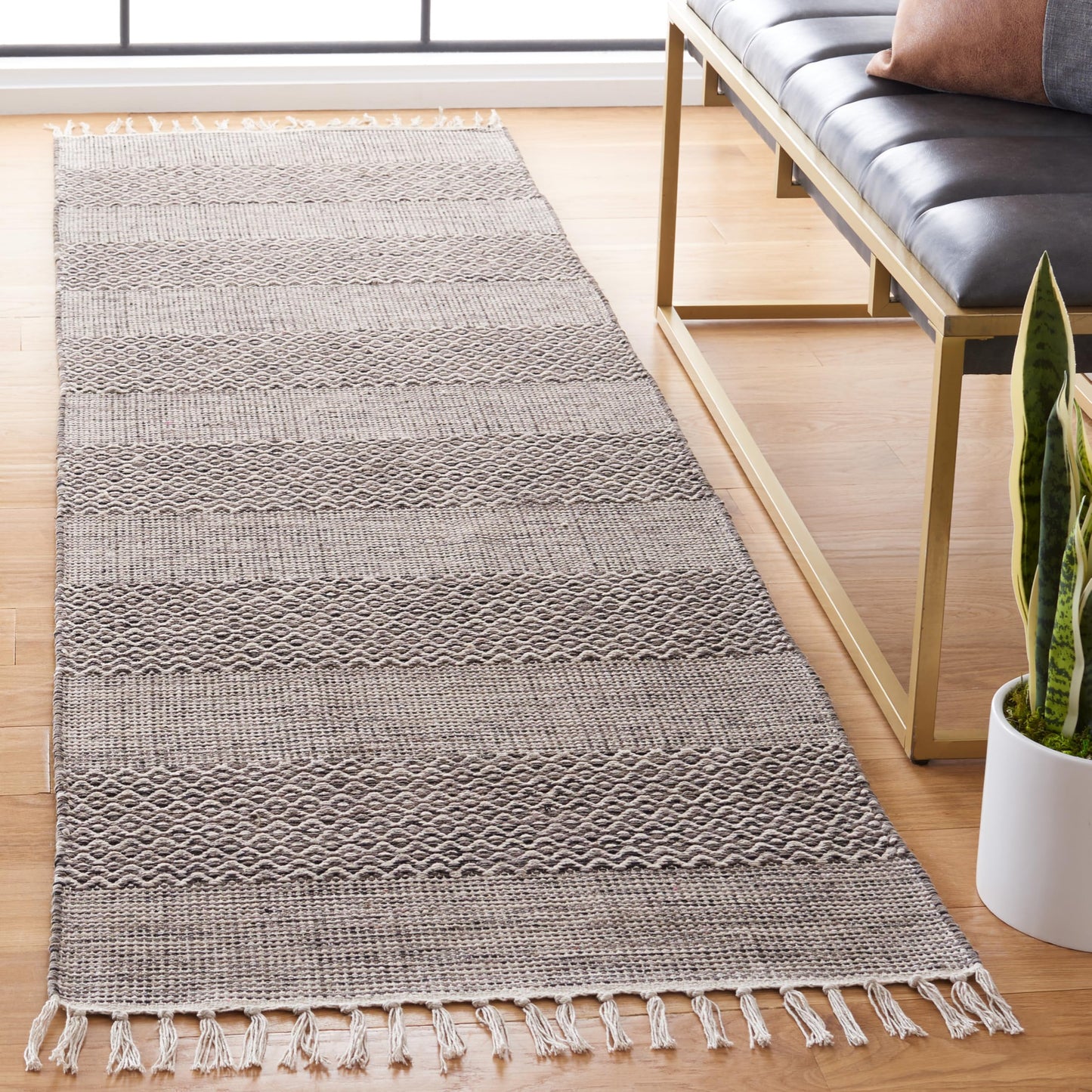 SAFAVIEH Montauk Collection Runner Rug - 2'3" x 16', Ivory & Anthracite, Handmade Flat Weave Boho Farmhouse Cotton Tassel Fringe, Ideal for High Traffic Areas in Living Room, Bedroom (MTK330N)
