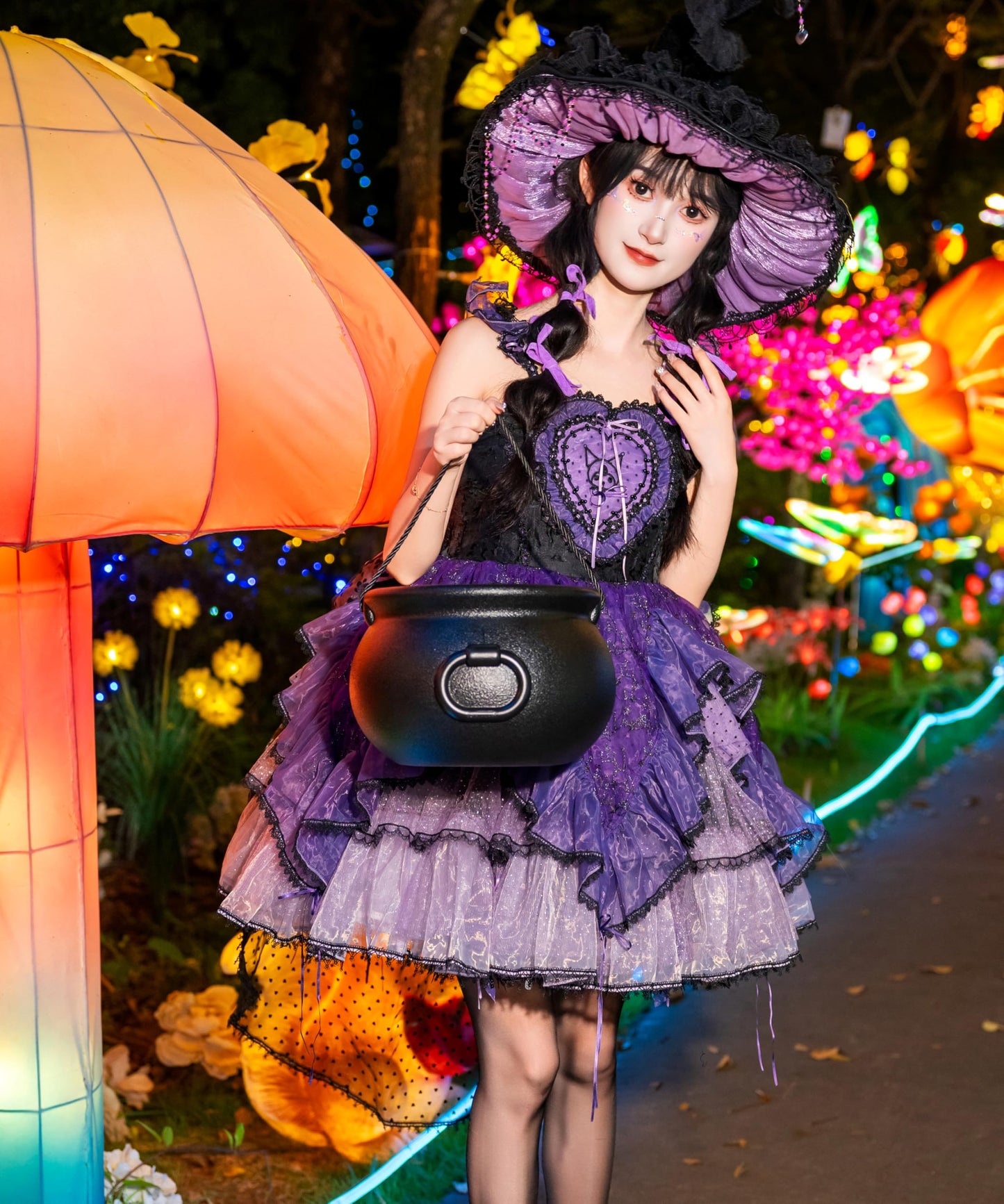 GLOCAMPING 5 in 1(11",7.4”, 5.5”, 3.7”, 2.8”) Package Large Black Plastic Witch Cauldron Kettle, Candy Holder, Party Favor Decoration for St. Patrick’s Day & Halloween