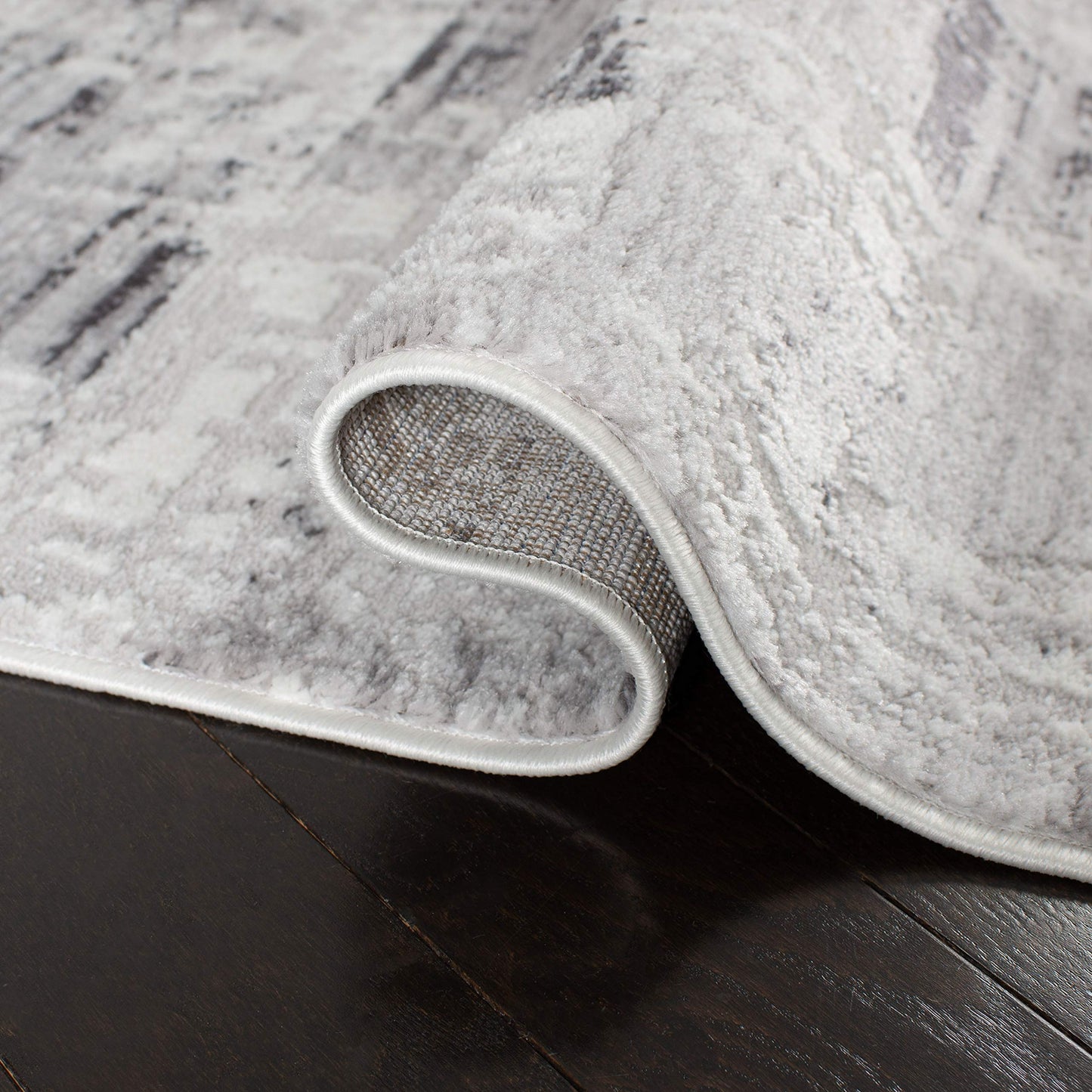SAFAVIEH Amelia Collection Accent Rug - 4' x 6', Grey & Charcoal, Modern Abstract Distressed Design, Non-Shedding & Easy Care, Ideal for High Traffic Areas in Entryway, Living Room, Bedroom (ALA786F)