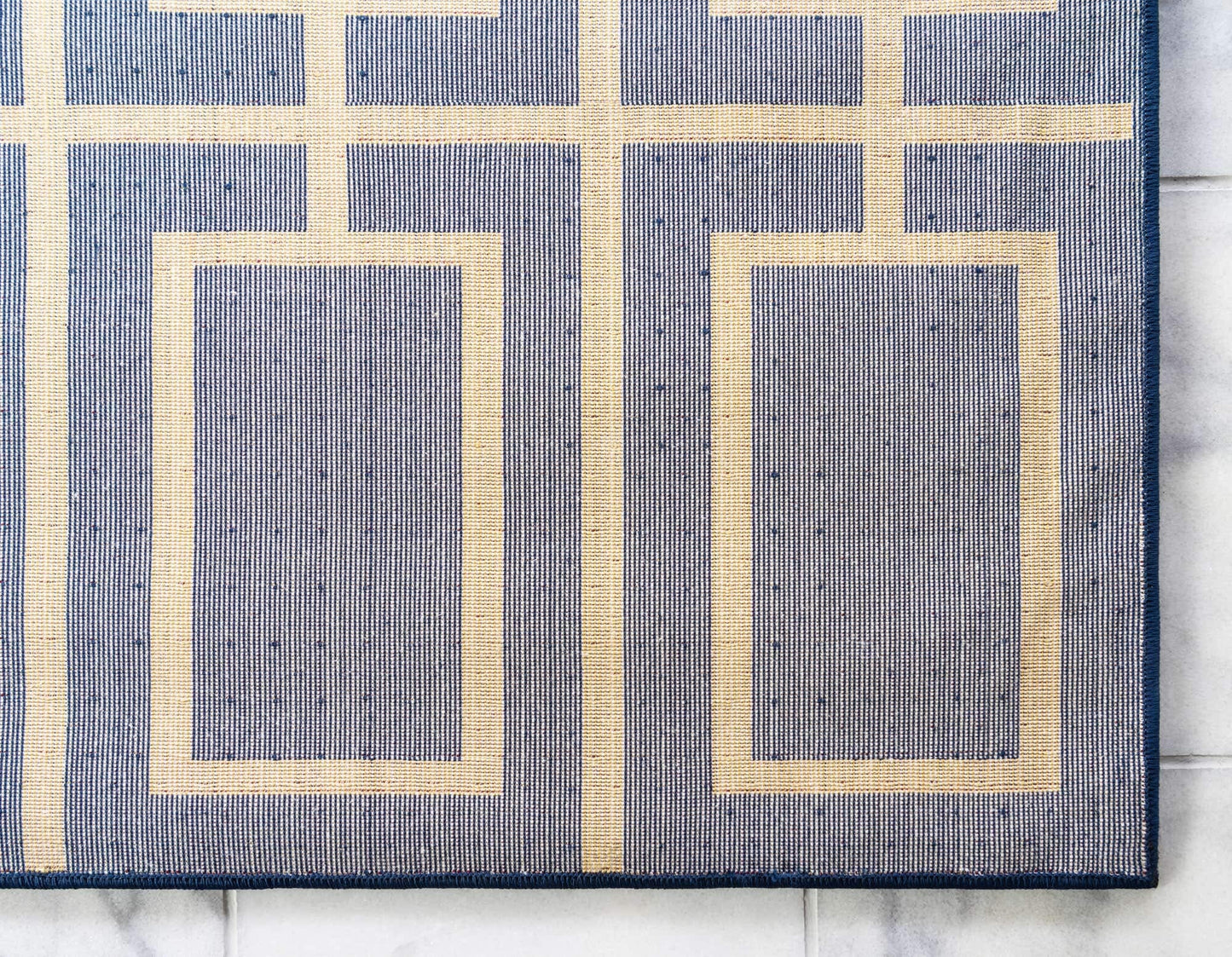 Unique Loom Marilyn Monroe Glam Collection Area Rug - Deco (5' 3' x 8' Rectangle, Navy Blue Gold/ Gold)