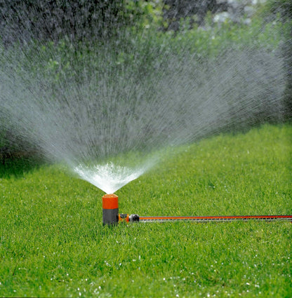 Gardena Classic Spray Sprinkler Fox: Gentle lawn sprinkler for small gardens (maximum 11 m diameter), ideal for beds and front gardens, can be fixed securely in the ground; mobile use (1951-20)