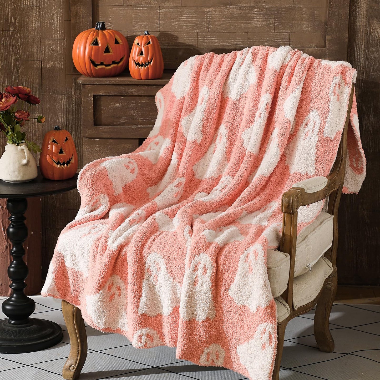 Tingjoo 50 x 60'' Halloween Microfiber Throw Blanket Pink Ghost Blanket Soft, Cozy, Fluffy for Living Room, Sofa, Bed (Ghost, Peach Pink)