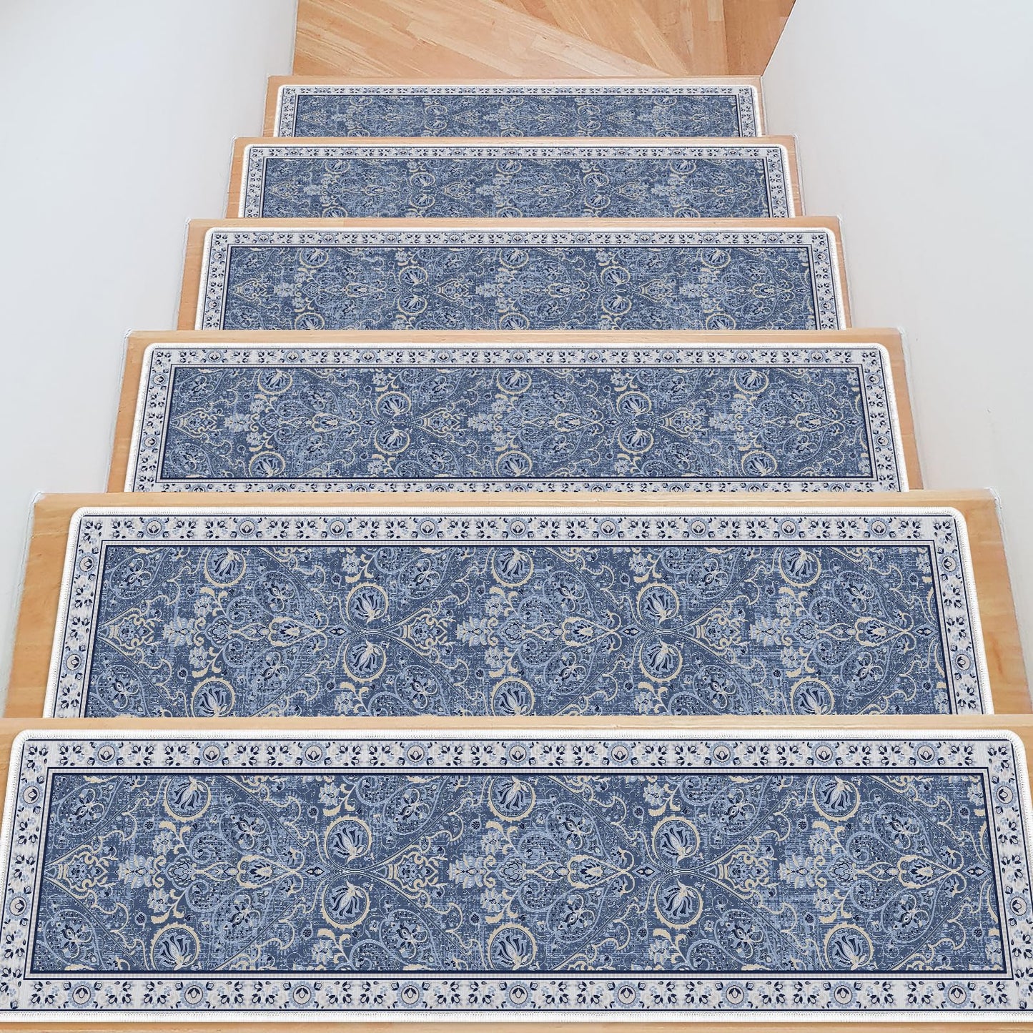 InIsaJace Stair Runner Non Slip 15 Pack, Stair Treads for Wooden Steps 8" X 30" Stain Resistant, Washable Stair Carpet Rug with Silicone Backing for Kids Elders and Dogs
