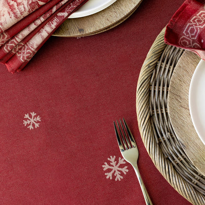 Benson Mills Engineered Jacquard Heavyweight Fabric Table Cloth, Holiday, Winter, and Christmas Tablecloth (Christmas Story, 60" x 84" Rectangular)