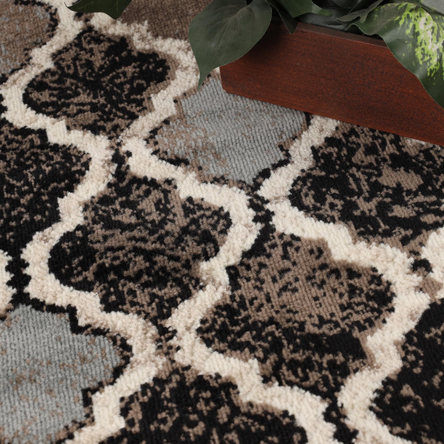 Superior Modern Indoor Area Rug, Non Slip Rug, 4'x6', A Chocolate