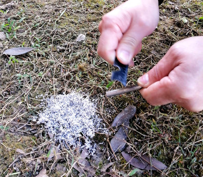 Emergency Magnesium Fire Starter Kit – 6 Bags of Pure Magnesium Shavings + Ferro Rod with 2000 or More Strikes in Waterproof Tin Box – Survival Tool for Camping, Bushcraft, Outdoor, Hiking