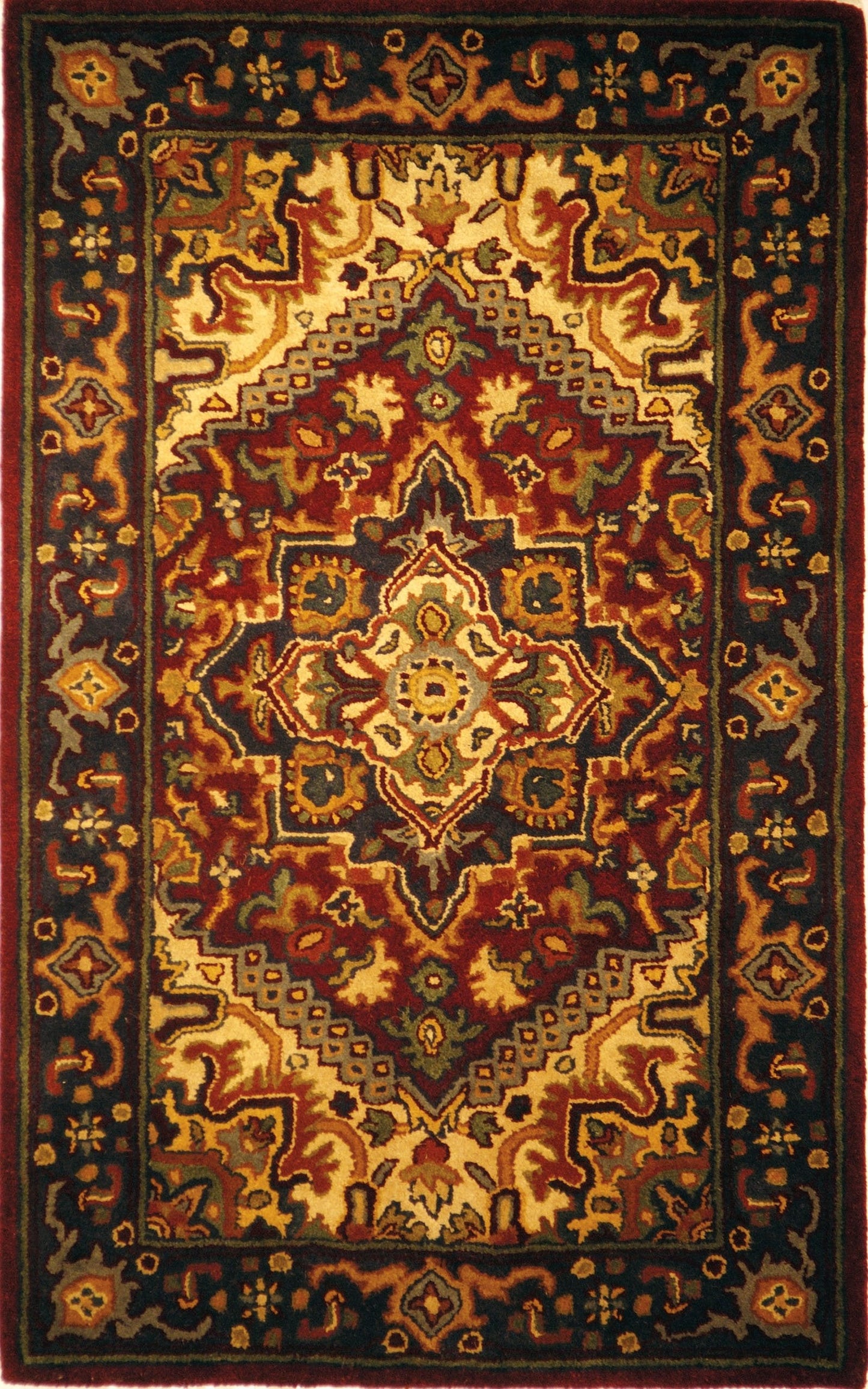 SAFAVIEH Area Rug 4x6 - Heritage Collection - Red, Handmade Wool, Traditional Oriental Medallion Design, Ideal for Living Room, Bedroom, Dining Space (HG625A)