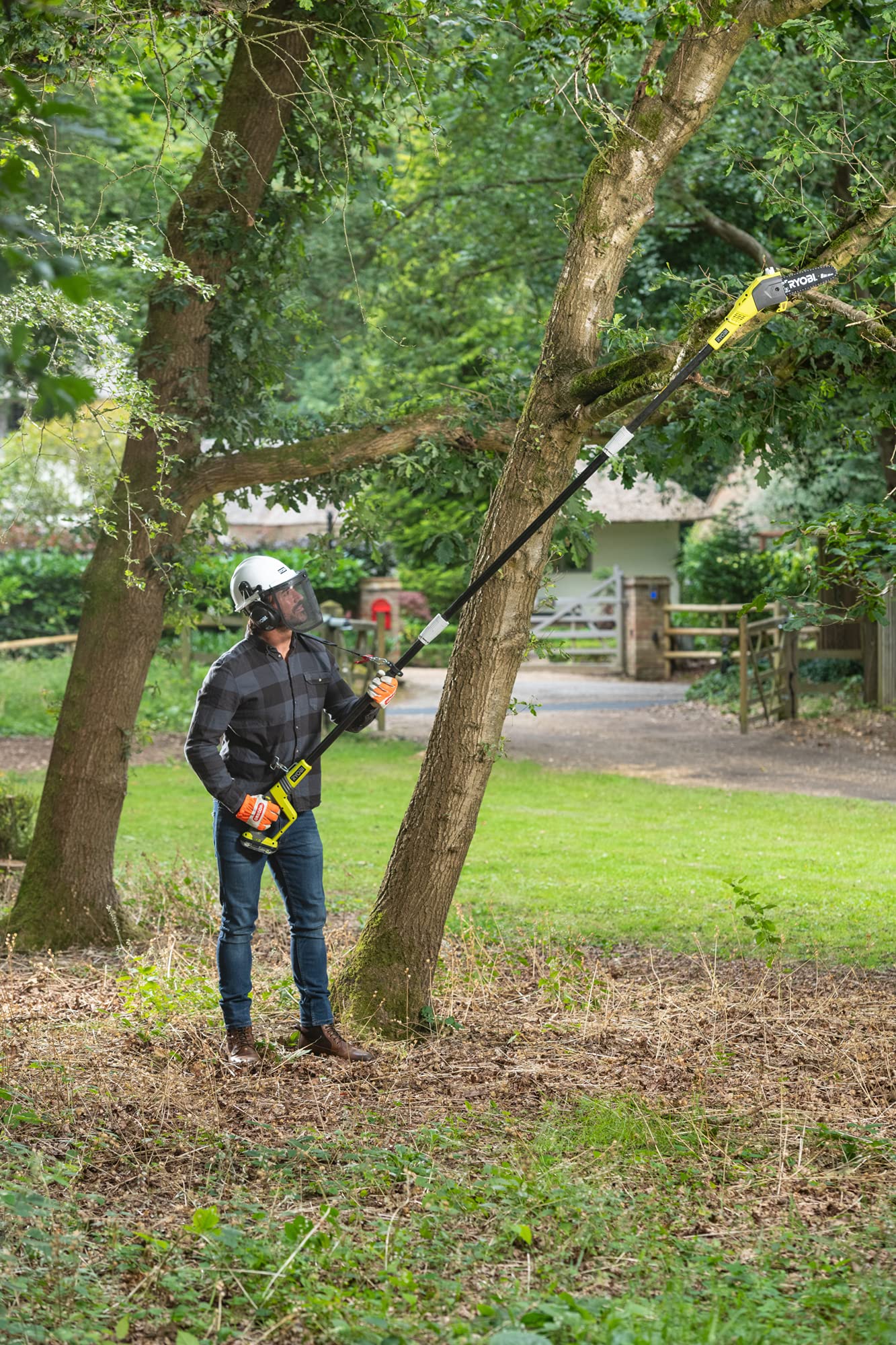 RYOBI RPP182020 ONE+ 18V Cordless Pole Pruner, Hyper Green, 20 cm Bar (with 1 x 2.0Ah Battery)