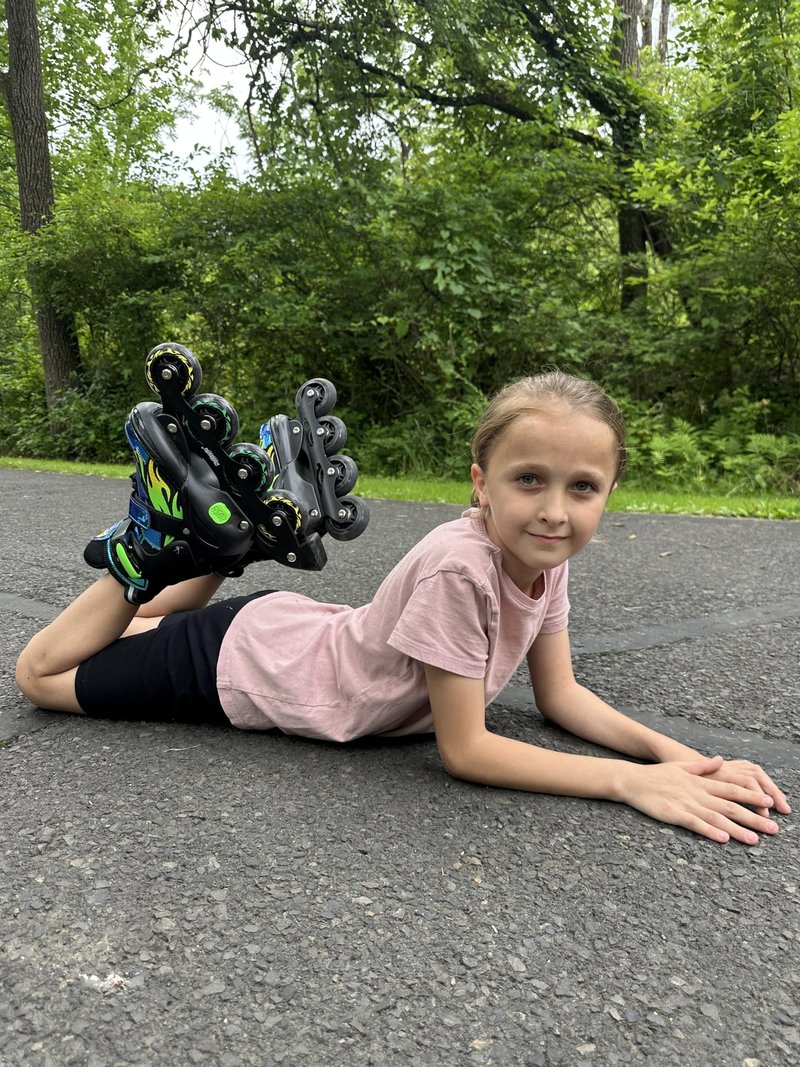 Nattork Adjustable Inline Skates for Kids Adults, Indoor and Outdoor Blades Roller Skates with 8 Light Up Wheels for Boys Girls Aged 4-16, Adult Women Beginners