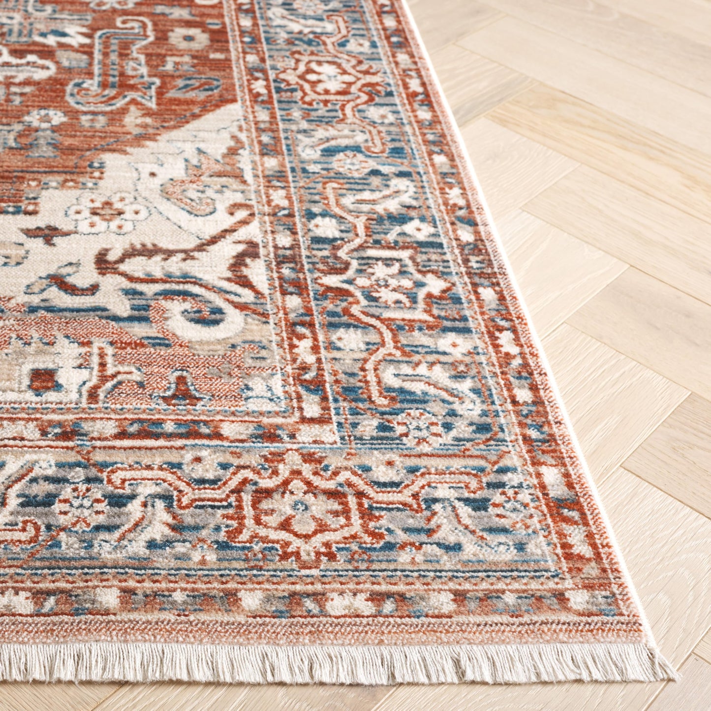 SAFAVIEH Persian Collection Area Rug - 5' x 7'6", Rust & Navy, Traditional Oriental Medallion Design, Non-Shedding & Easy Care, Ideal for High Traffic Areas in Living Room, Bedroom (VTP426P)