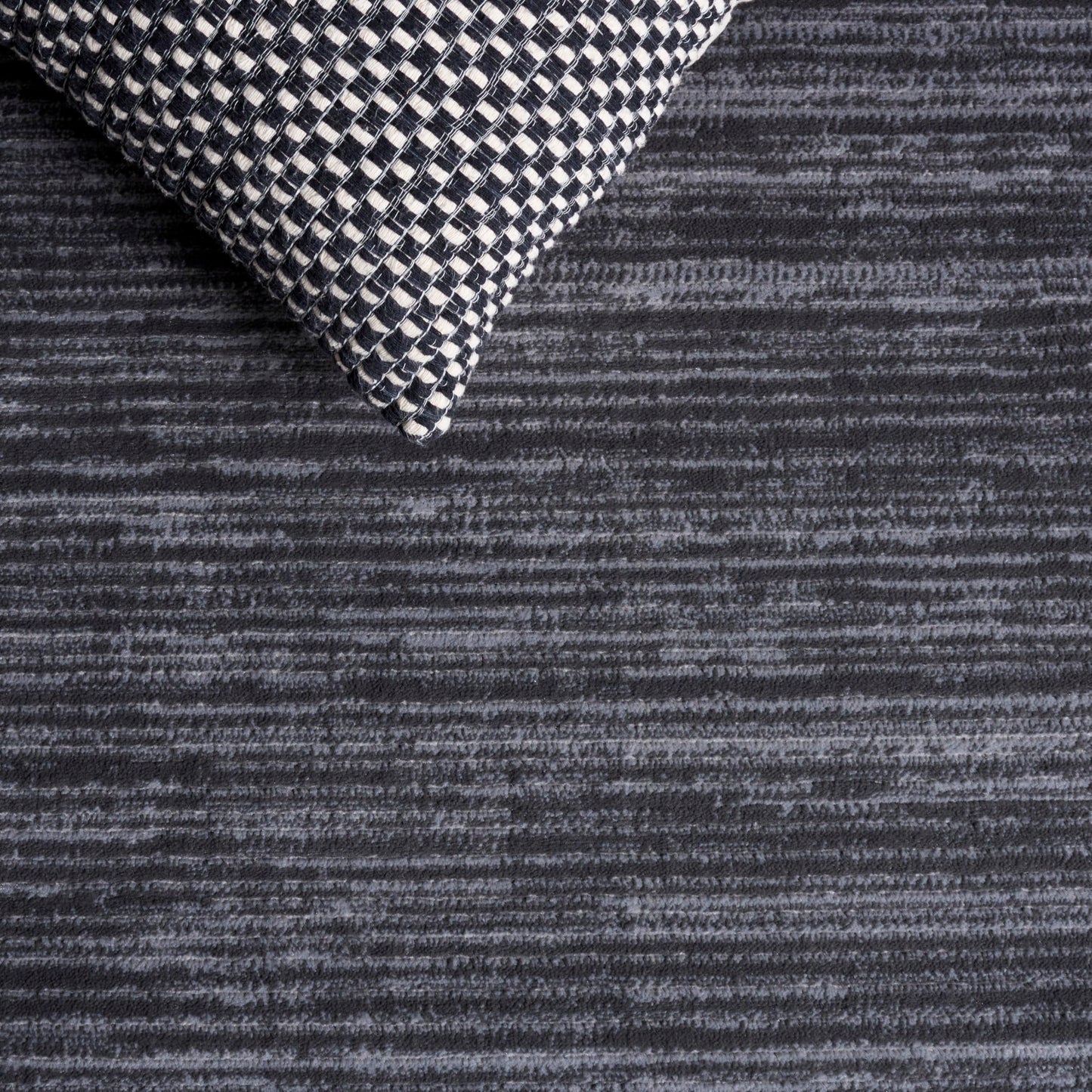 SAFAVIEH Vision Collection Area Rug - 8' Square, Grey, Modern Ombre Design, Non-Shedding & Easy to Clean, Ideal for Living Room, Bedroom, Dining Space (VSN606D)