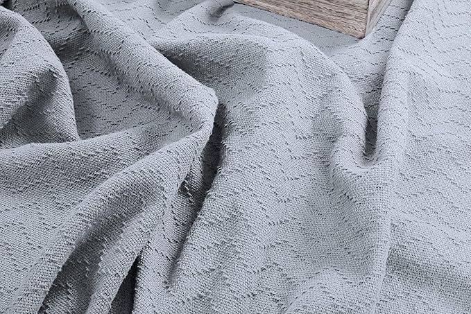 BELIZZI HOME 100% Cotton Bed Blanket, Breathable Thermal Blanket King Size, Soft Chevron 90inchx102inch, Perfect for Layering Any All Season, Light Grey, (90inchx102inch)