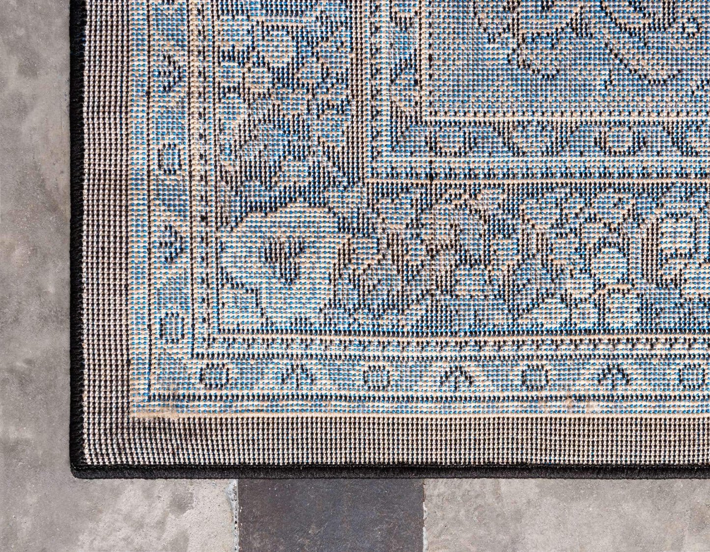 Unique Loom Reza Collection Traditional Persian Style Area Rug, 4 x 6 ft, Black/Beige