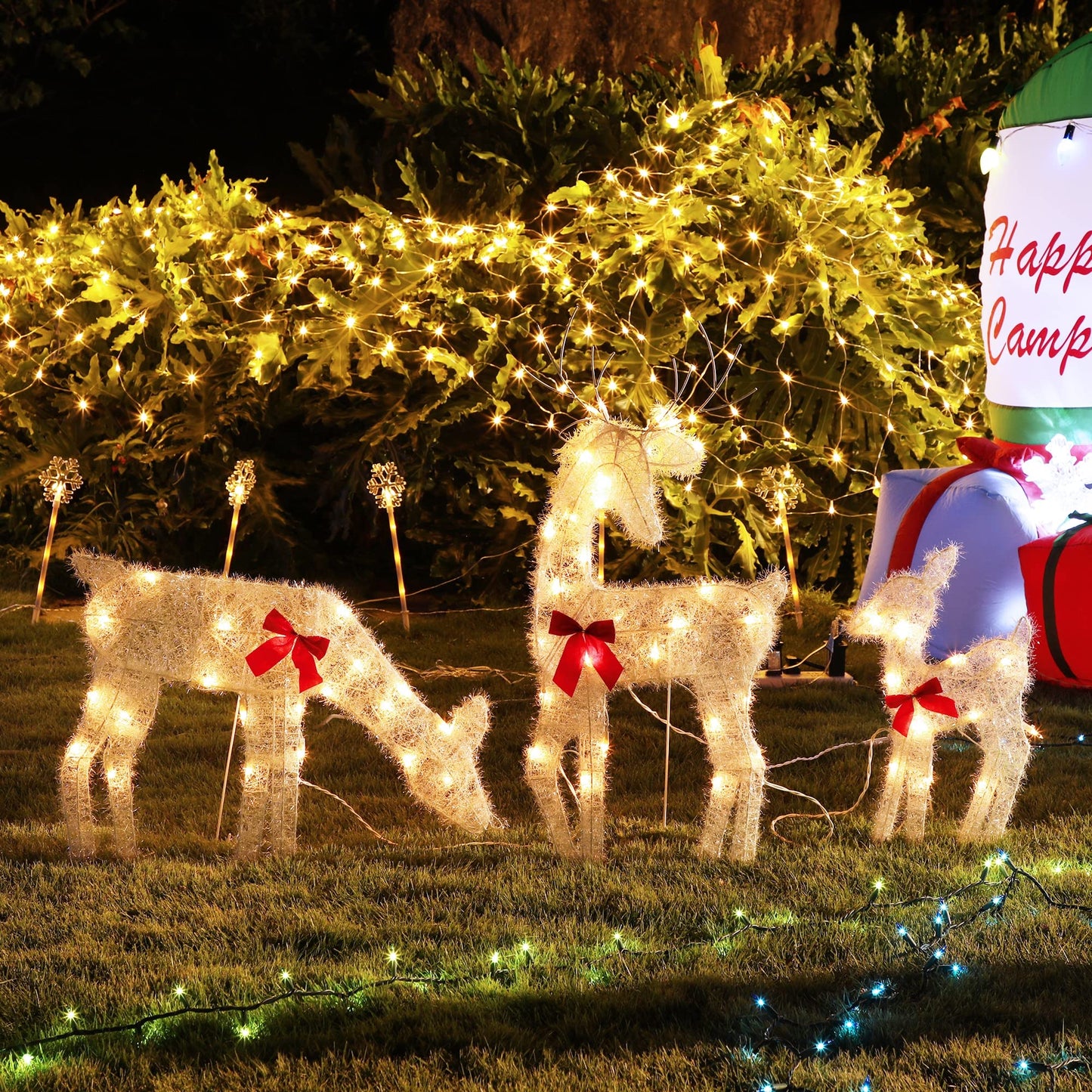 Joliyoou Christmas Yard Decoration, Set of 3 Pre-lit Reindeer with 60 LEDs Warm White Lights, 2D Light Up Tinsel Reindeer Family for Xmas Front Door Indoor Outdoor Lighted Holiday Displays