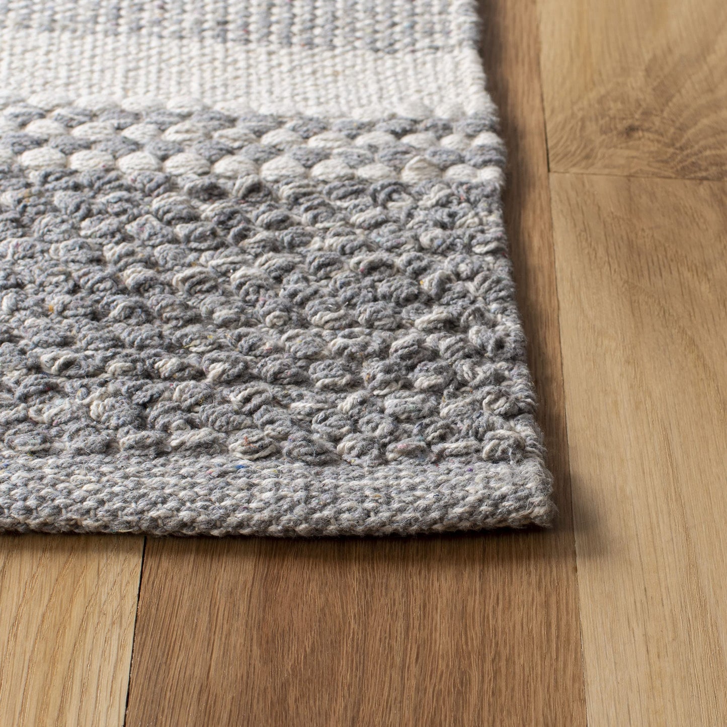 SAFAVIEH Striped Kilim Collection Area Rug - 9' Square, Ivory & Grey, Handmade Flat Weave Cotton, Ideal for High Traffic Areas in Living Room, Bedroom (STK519A)