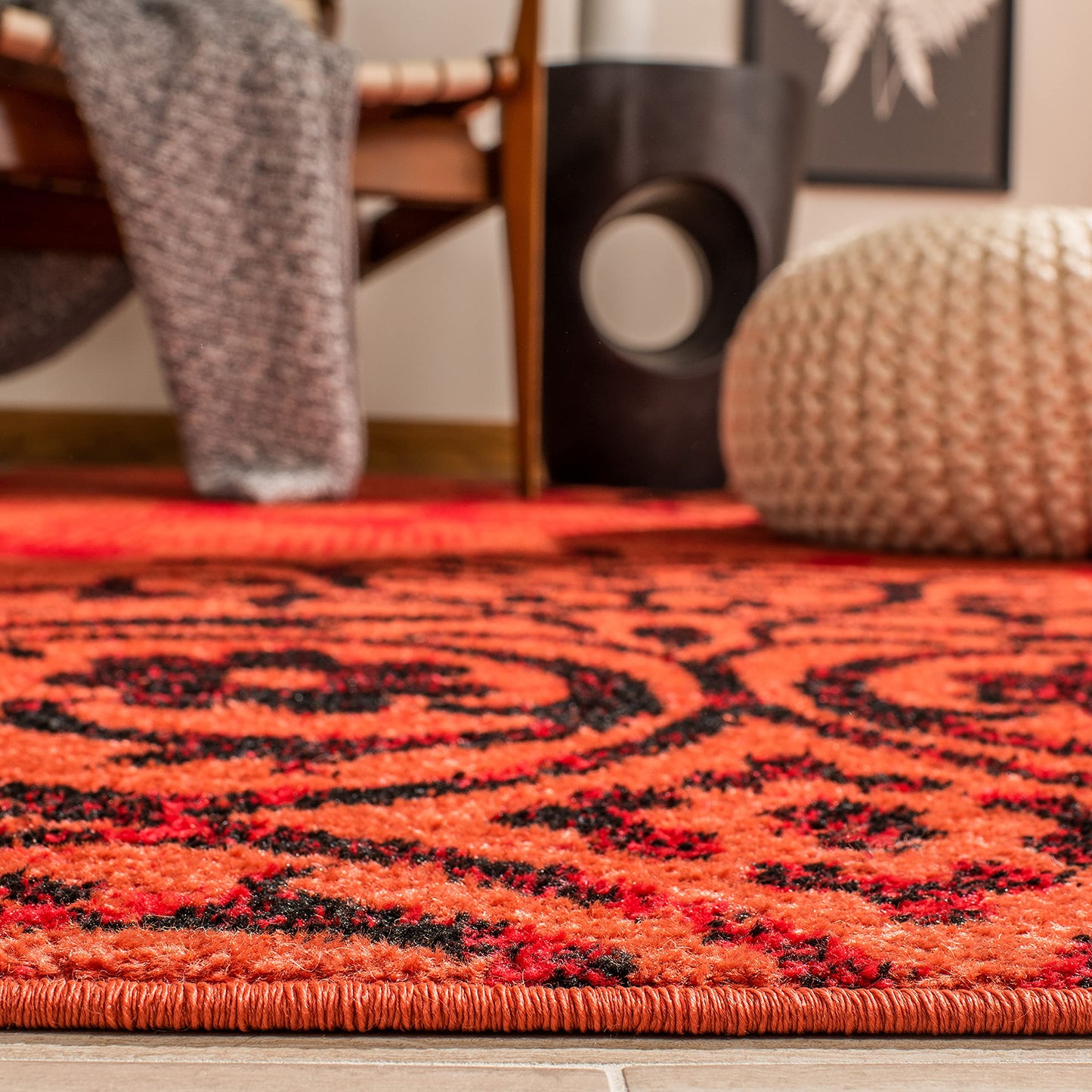 SAFAVIEH Adirondack Collection Accent Rug - 4'5" x 6'5", Red & Black, Floral Glam Distressed Design, Non-Shedding & Easy Care, Ideal for High Traffic Areas in Foyer, Living Room, Bedroom (ADR114P)