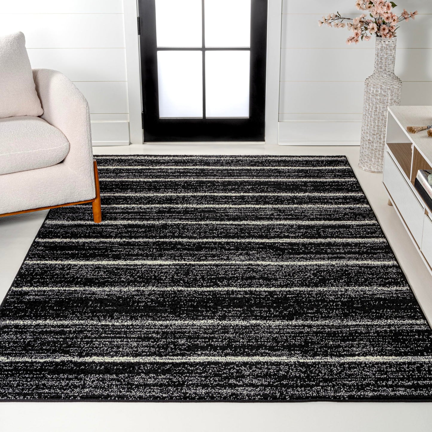 JONATHAN Y Williamsburg Minimalist Stripe Black/Cream Indoor Area Rug, 4x6, Contemporary, Modern, Easy-Cleaning for Living Room, Bedroom, Kitchen, Pet Friendly, Non-Shedding (MOH201F-4)