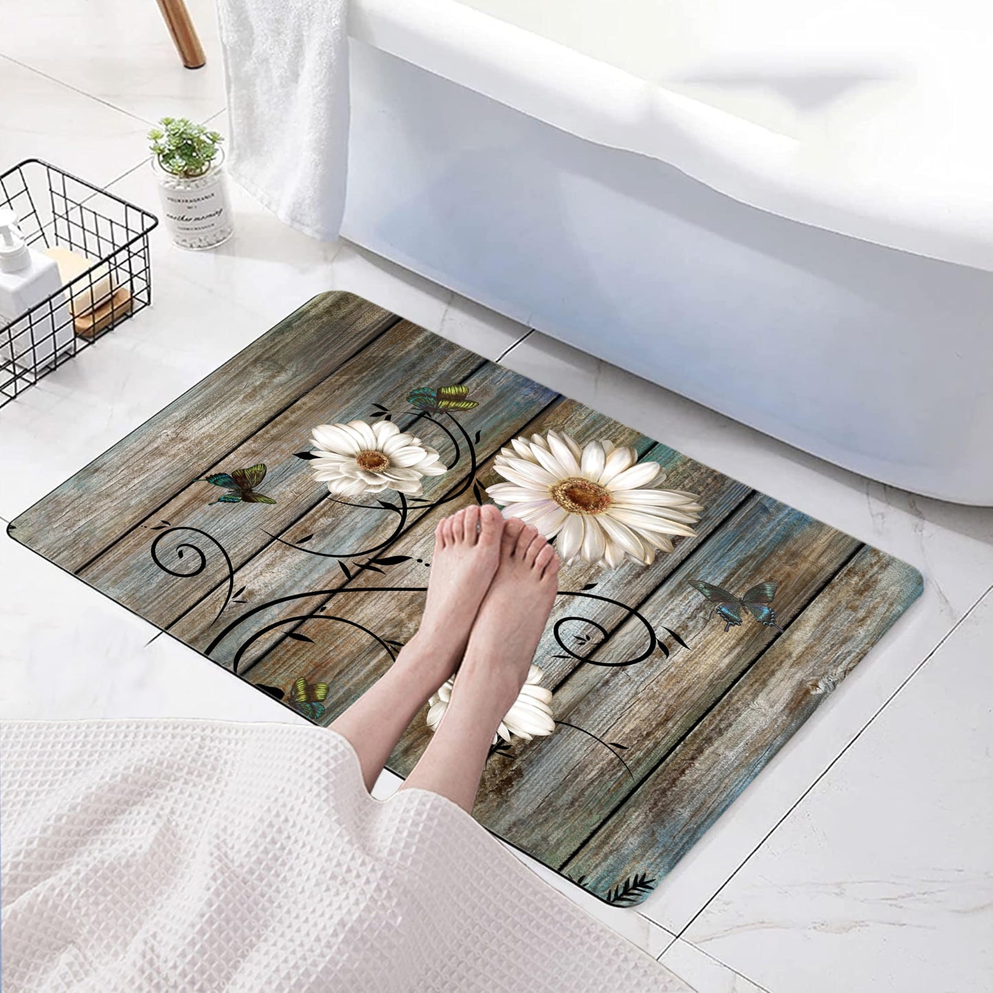 Miffrank Rustic Daisy Bathroom Rugs Grey Floral Butterfly Bath Mat, Farmhouse Absorption Non-Slip Floor Mat, Daisy Bathroom Bedroom Decor(Rectangle,27×17 inch)