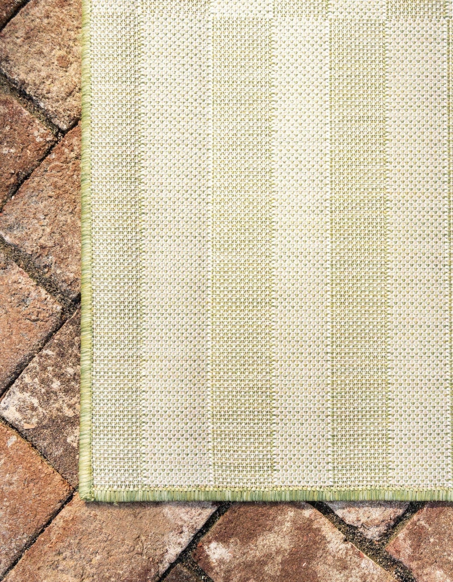 Unique Loom Outdoor Striped Collection Area Rug - Striped (4' 1" x 6' 1" Rectangle, Green/Ivory)