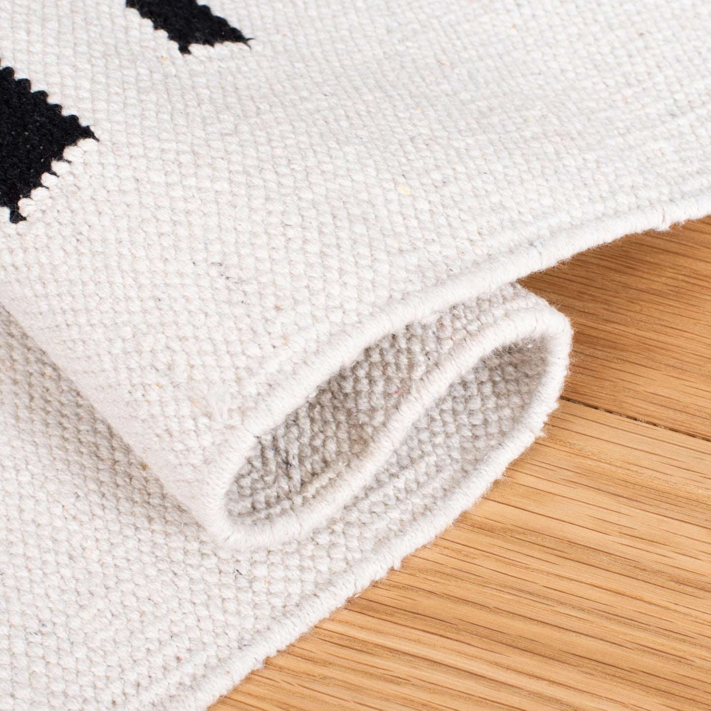 SAFAVIEH Montauk Collection Runner Rug - 2'3" x 10', Ivory & Black, Handmade Flat Weave Boho Farmhouse Cotton Modern Stripe, Ideal for High Traffic Areas in Living Room, Bedroom (MTK313A)