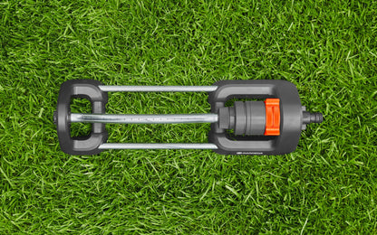 Gardena Aqua S oscillating sprinkler: Lawn sprinkler for watering areas of 90–220 m², range 7–17 m, spread max. 13 m, built-in metal filter (18700-20)