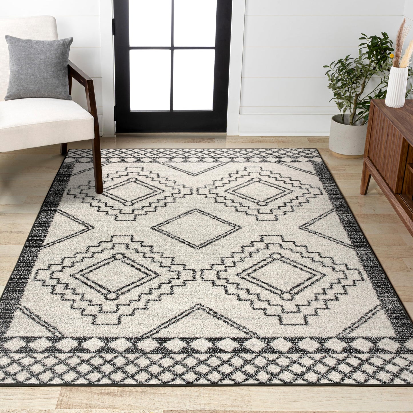 JONATHAN Y Amir Moroccan Beni Souk Cream/Black Indoor Area Rug, 4x6, Bohemian, Scandinavian, Easy-Cleaning for Living Room, Bedroom, Kitchen, Pet Friendly, Non-Shedding (MOH200A-4)