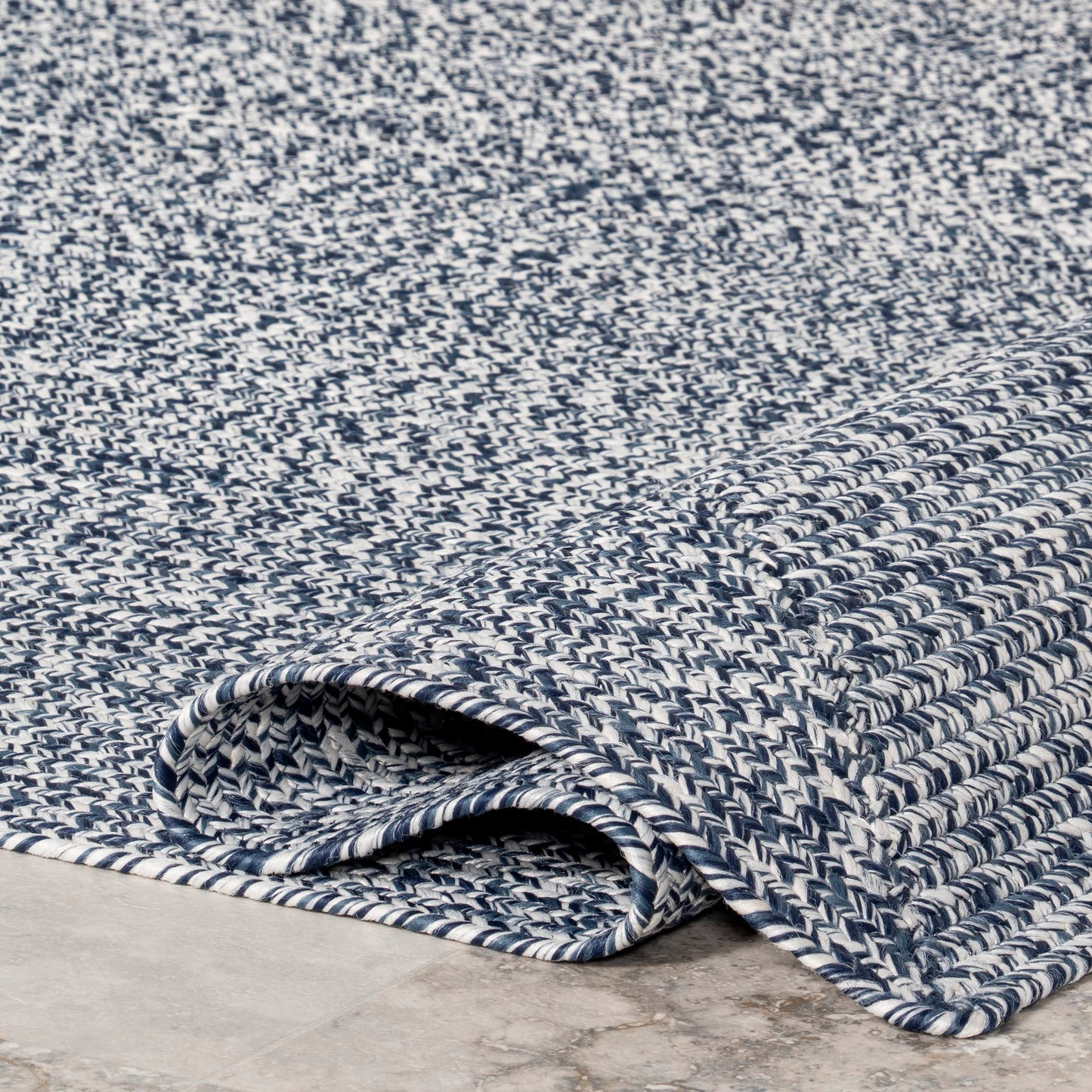 nuLOOM 2' x 3' Solid Hand Braided Indoor/Outdoor Area Rug, Pet-Friendly, High Traffic, Weather Resistant, for Patio, Balcony, Bedroom, Living Room, Dining Room, Wynn Navy