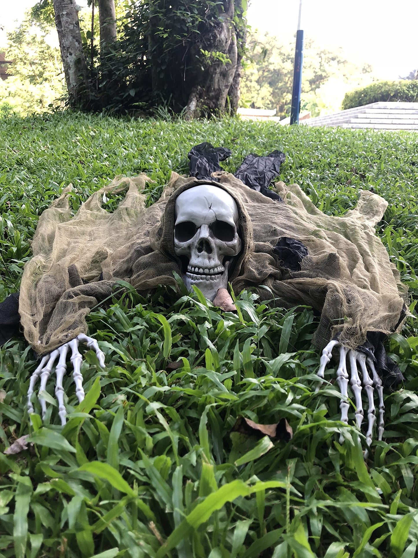 ESSENSON Halloween Zombie Groundbreaker, 65 Inch Skeleton Prop for Outdoor, Lawn, Yard, Patio Decoration, Graveyard Haunted House Decor