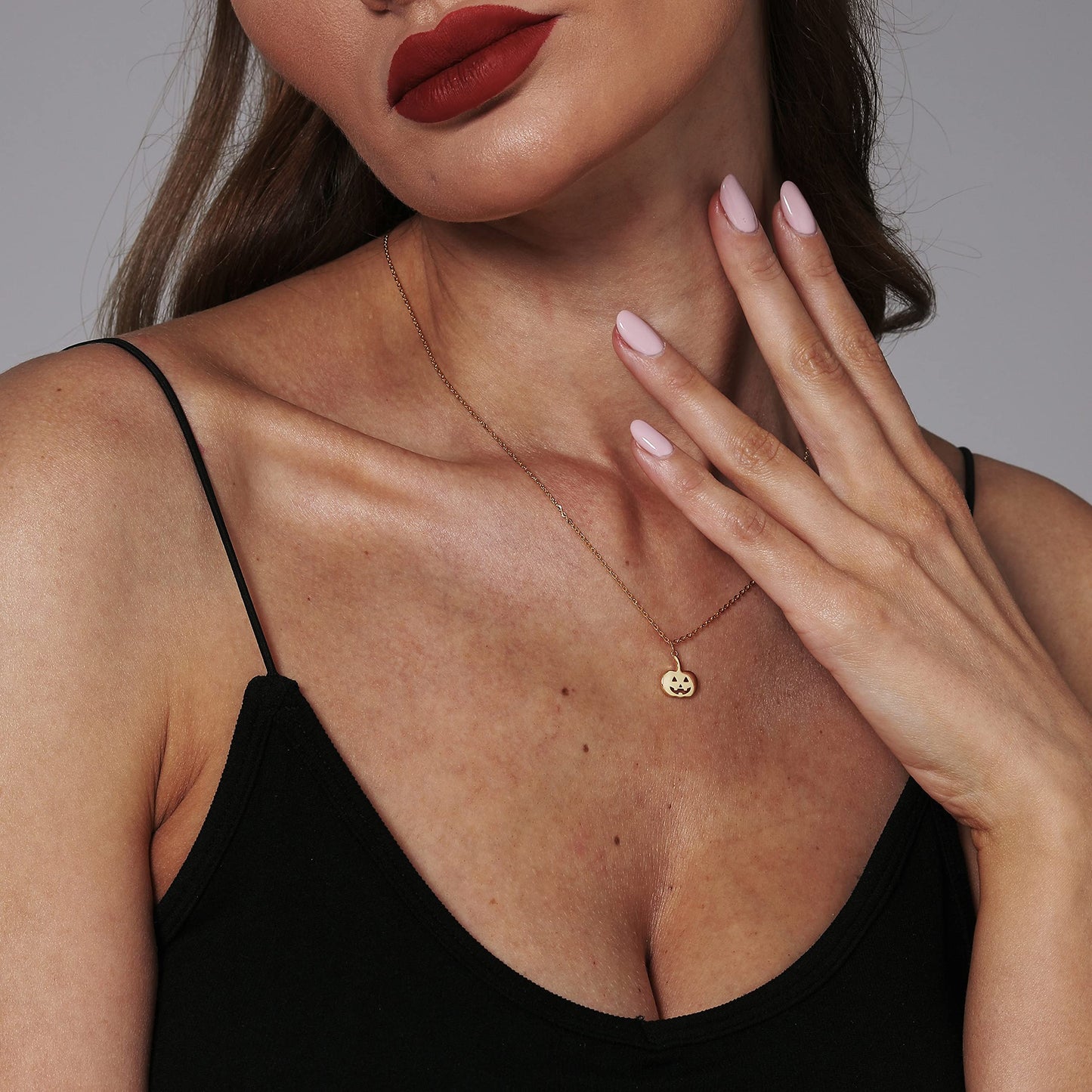 Pencros Dainty Pumpkin Necklace,18K Gold Plated Pumpkin Delicate Chain Minimalist Simple Halloween Jewelry Friend's Gift