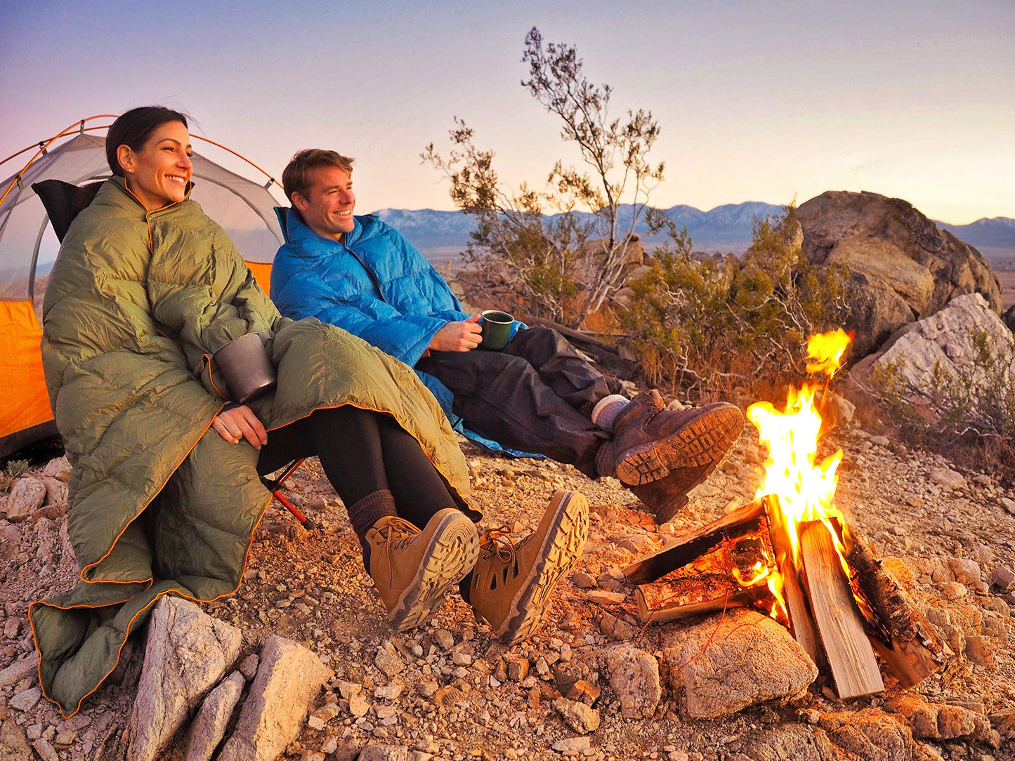 Get Out Gear Double Puffy Camping Blanket - Extra Puffy, Packable, Lightweight and Warm | Ideal for Outdoors, Travel, Stadium, Festivals, Beach, Hammock | Water-Resistant Camp Quilt (Teal Blue/Gray)