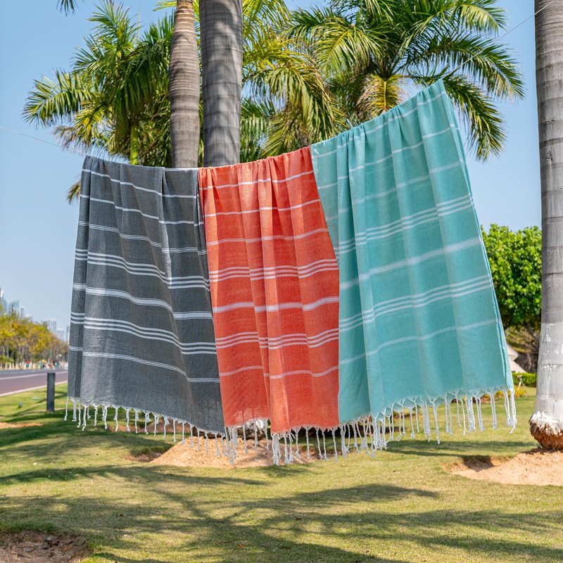 Aegero Turkish Beach Towel, 36"x71" Quick Dry Sand Free Oversized Bath Pool Swim Towel, Lightweight Travel Turkish Towels Vacation Essentials, Blue