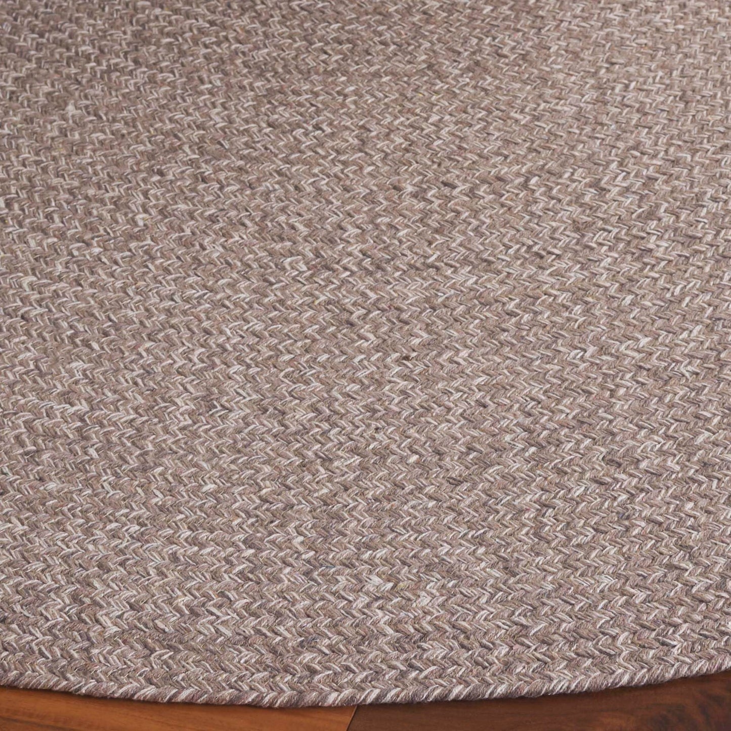 SAFAVIEH Braided Collection Area Rug - 6' Round, Ivory & Beige, Handmade Woven Cotton, Boho Reversible Style, Ideal for Living Room, Bedroom, Dining Space (BRD256B)