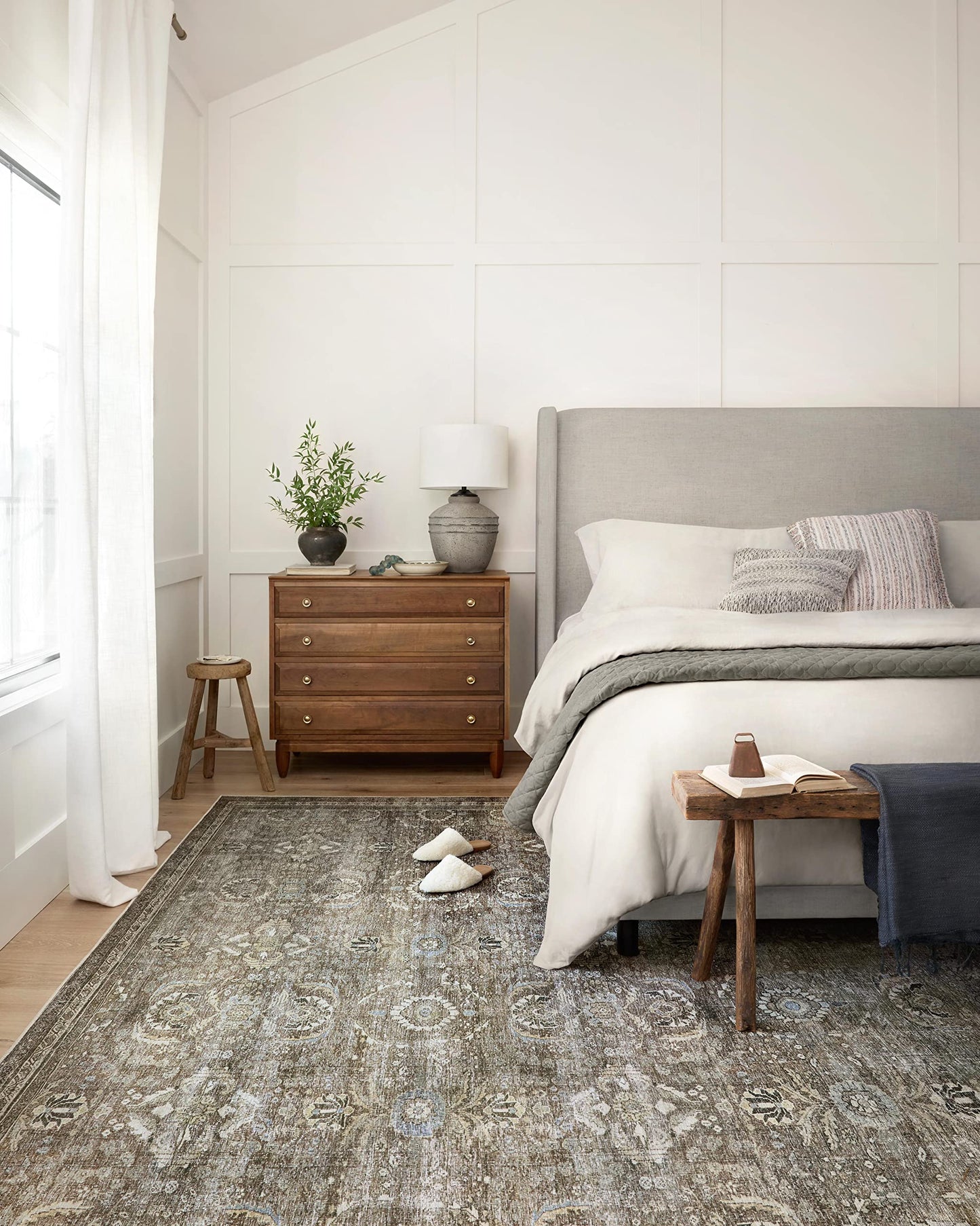 Loloi Layla Collection LAY-13 Antique/Moss 7'-6" x 9'-6" .13" Thick Area Rug, Soft, Durable, Vintage Inspired, Distressed, Low Pile, Non-Shedding, Easy Clean, Printed, Living Room Rug
